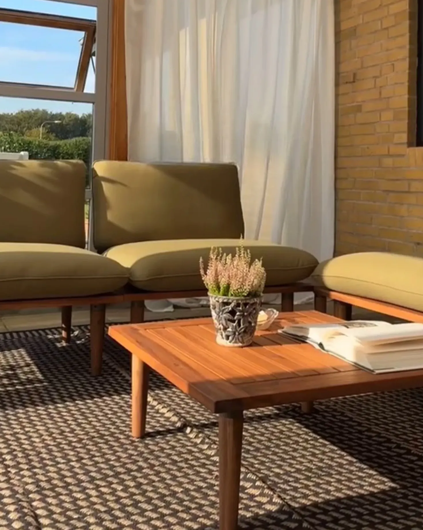 Set da giardino con tavolo 4 posti FRASCATI Modulare Legno di acacia certificato Verde oliva