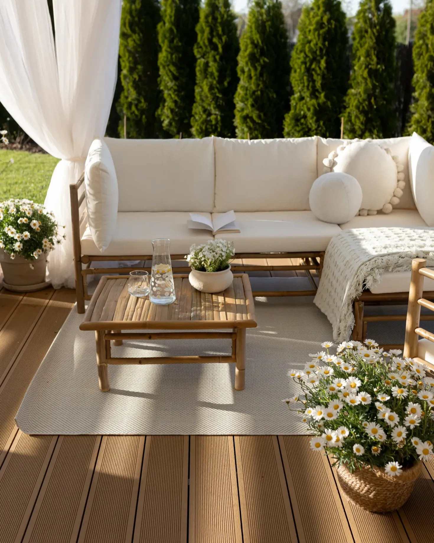 Set da giardino con tavolo 5 posti CERRETO Lato Sinistro Bambù Bianco sporco