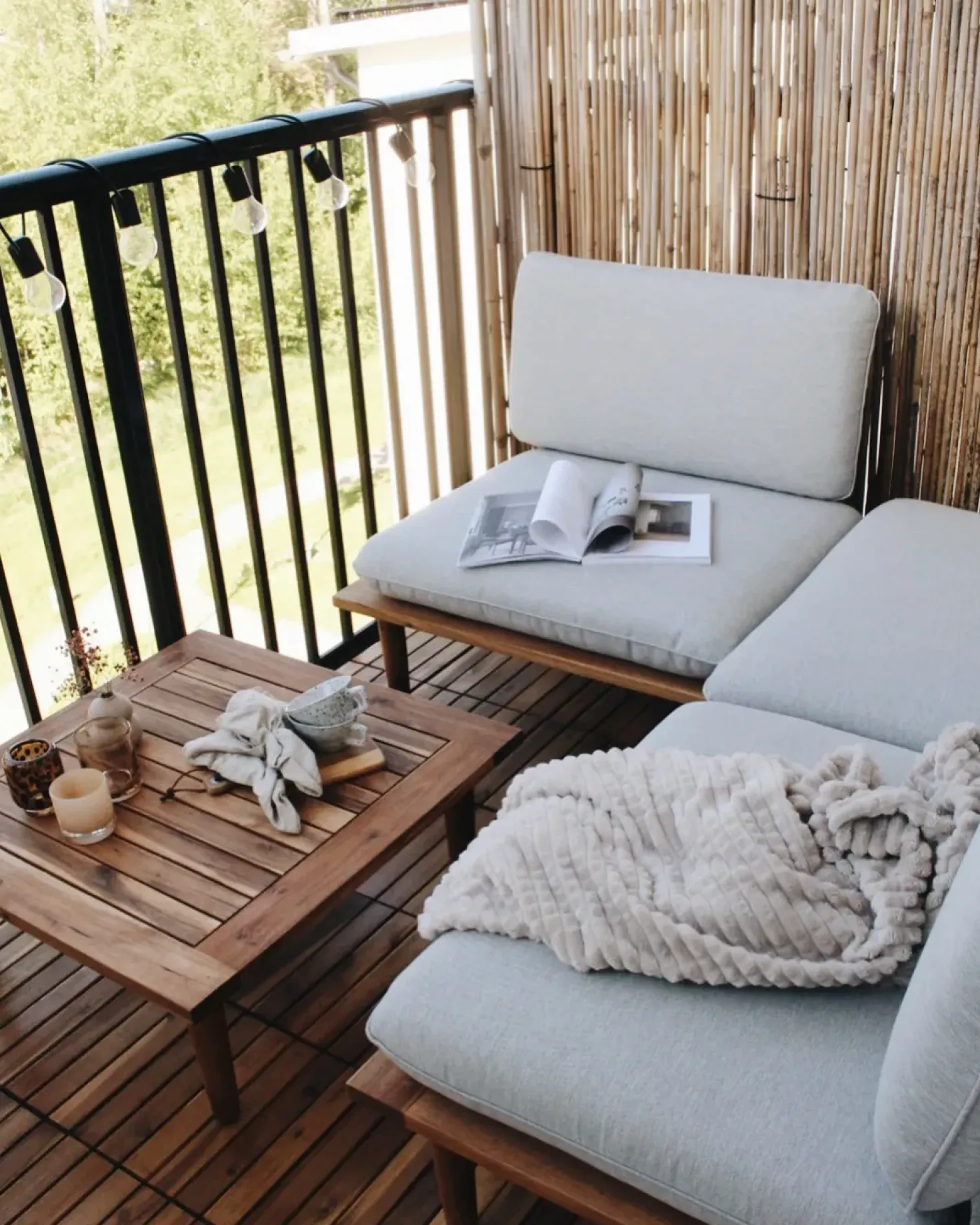 Set da giardino con tavolo 4 posti FRASCATI Modulare Legno di acacia certificato Grigio chiaro