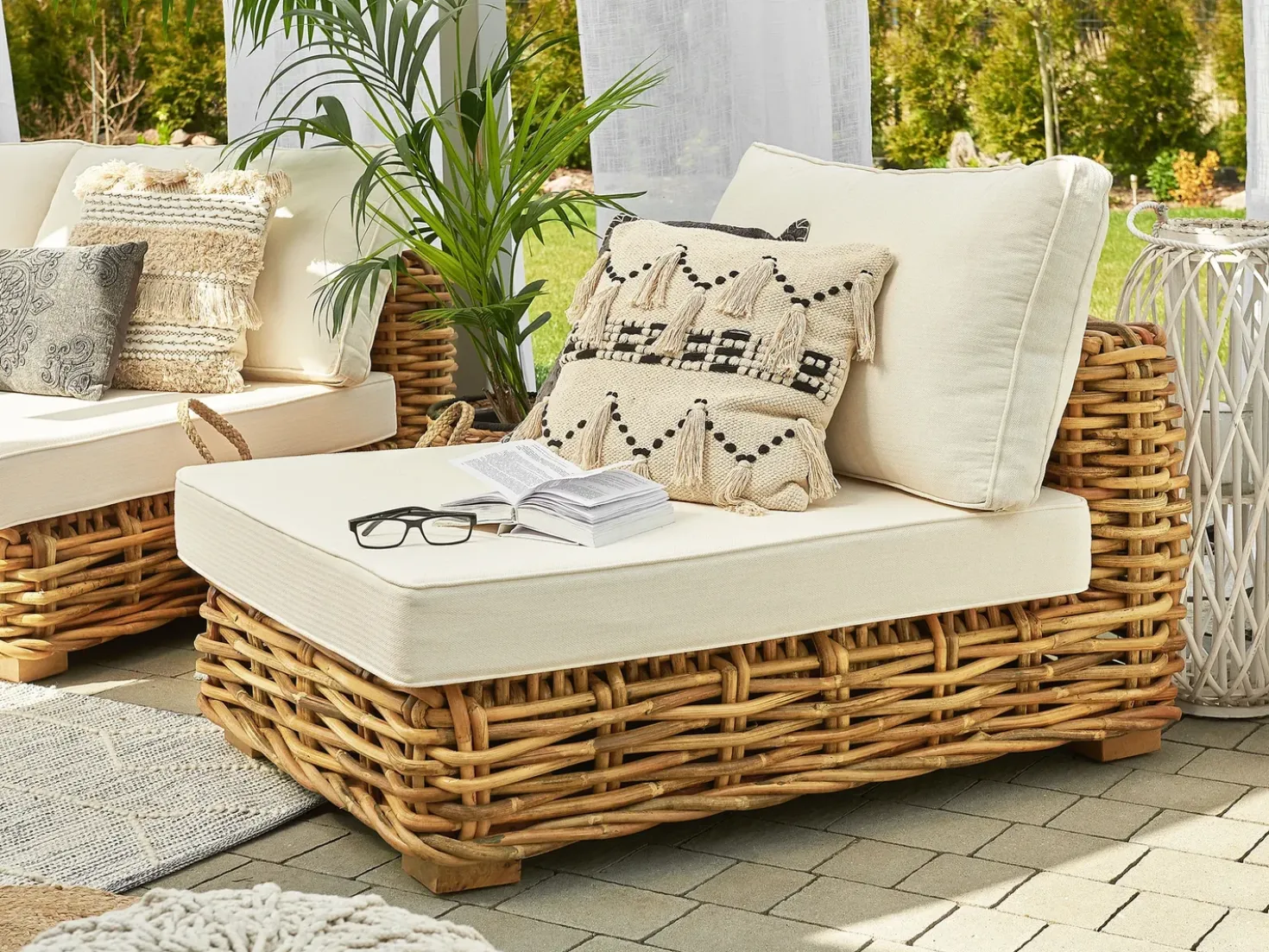 Set da giardino con tavolo 4 posti VARALLO Lato destro Modulare Rattan Naturale