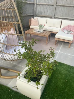 Set da giardino con tavolo 4 posti CREMONA Lato Sinistro Legno d'acacia Bianco sporco