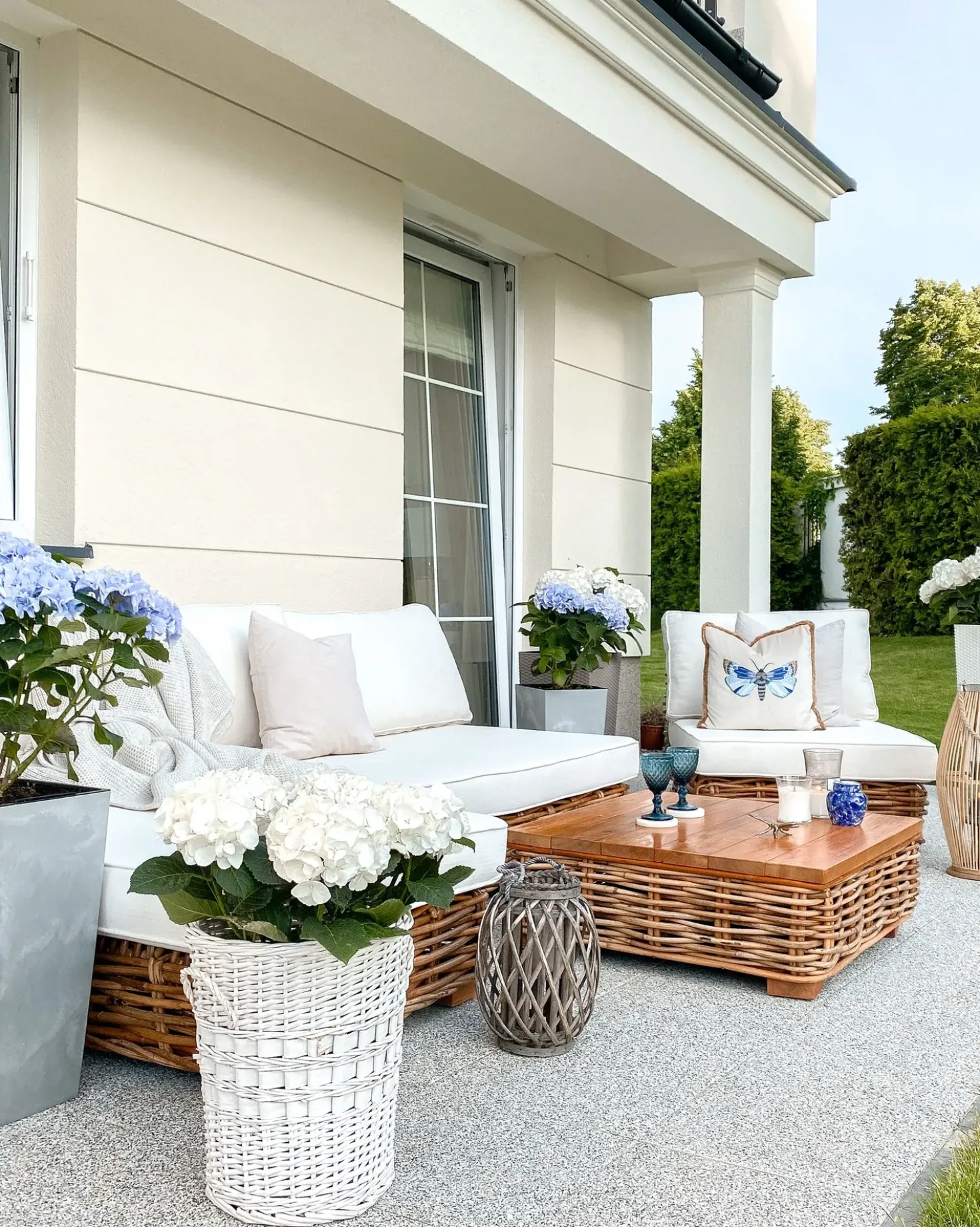 Set da giardino con tavolo 4 posti VARALLO Lato Sinistro Modulare Rattan Naturale