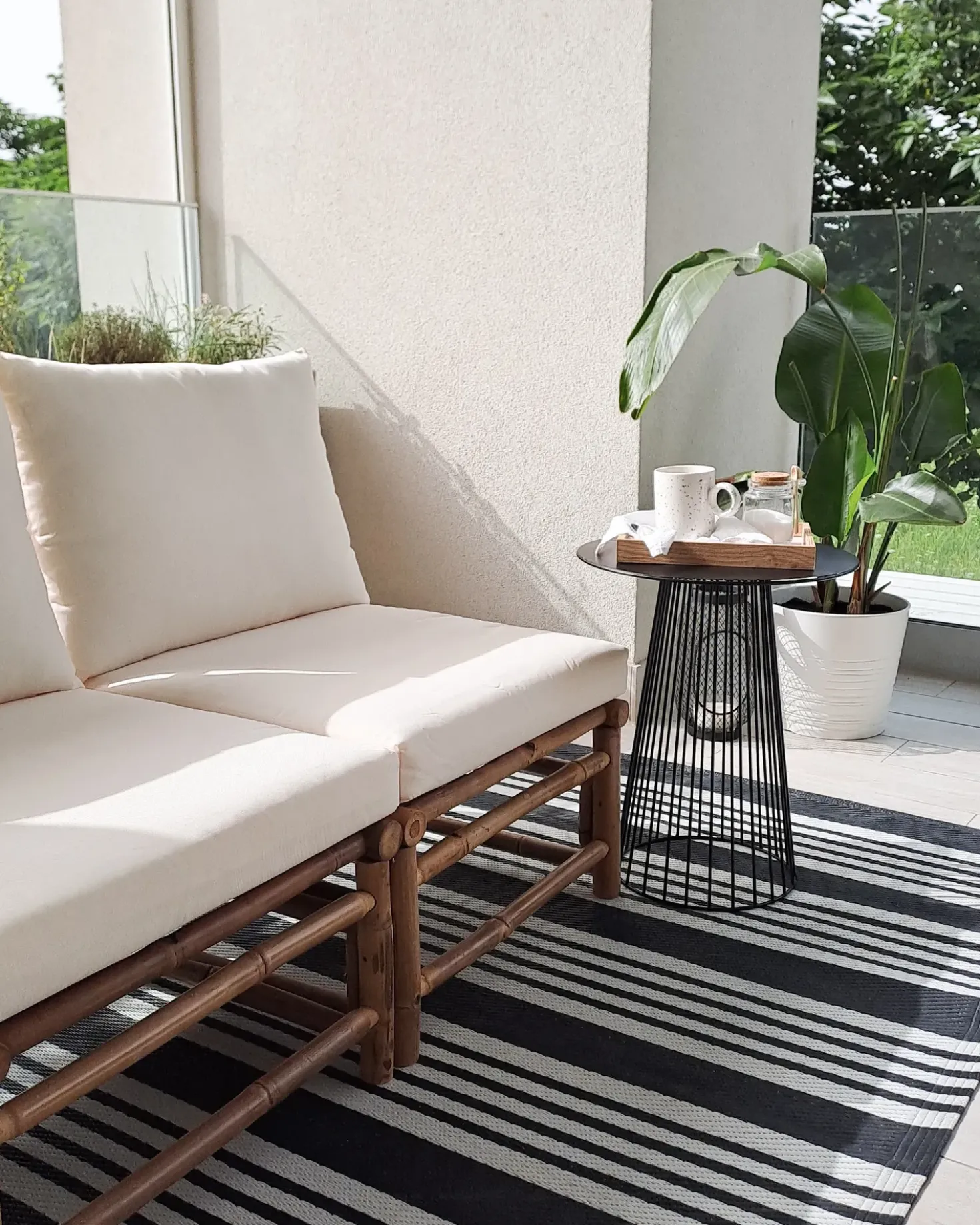 Set da giardino con tavolo 6 posti CERRETO Lato Sinistro Bambù Bianco sporco
