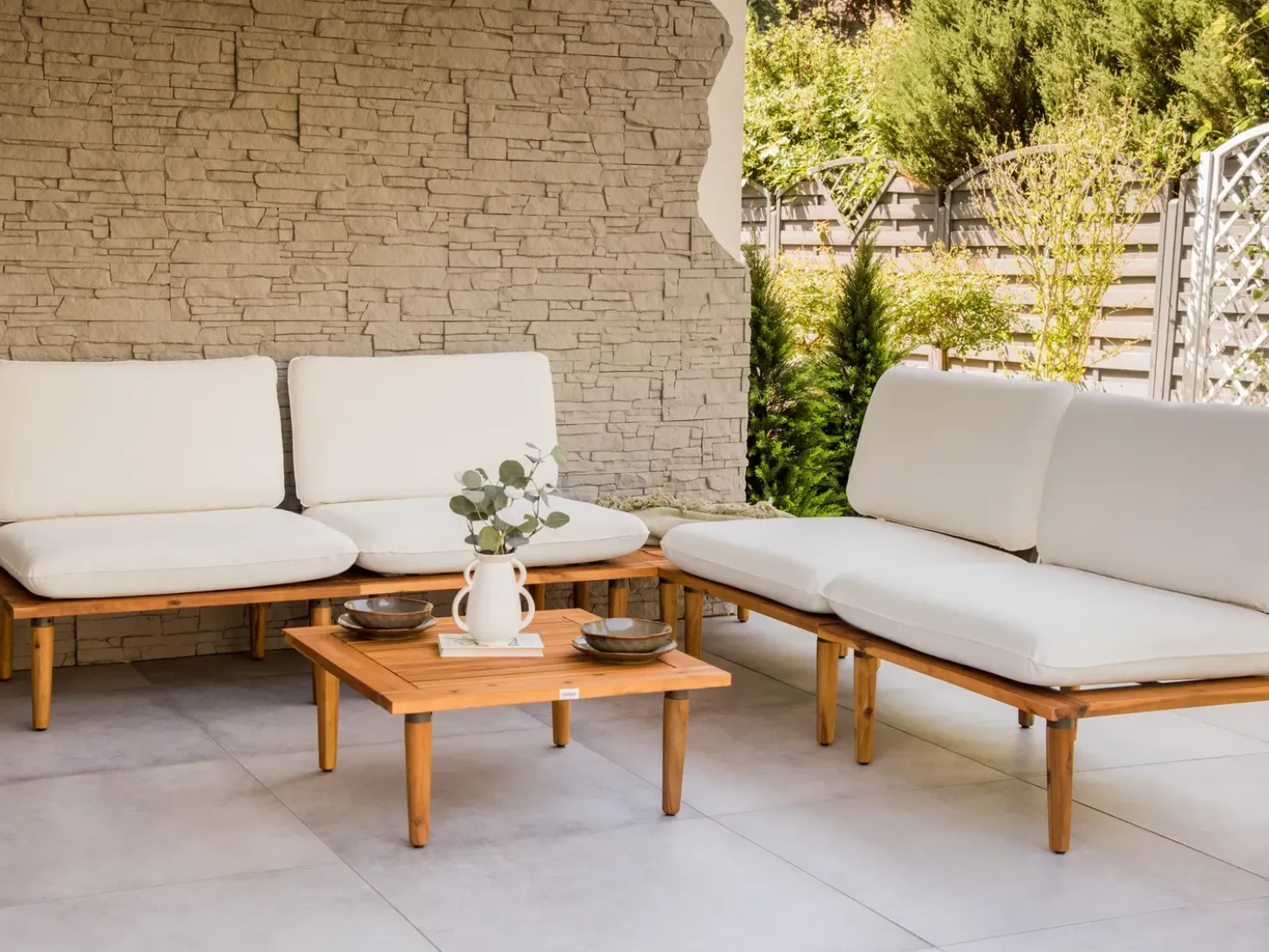 Set da giardino con tavolo 4 posti FRASCATI Modulare Legno di acacia certificato Bianco sporco
