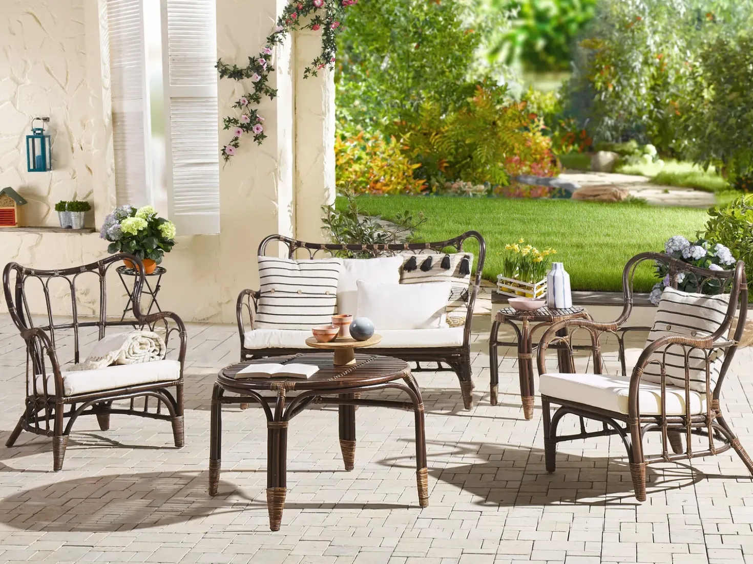 Set da giardino con tavolo 4 posti BRINDISI Rattan Marrone scuro