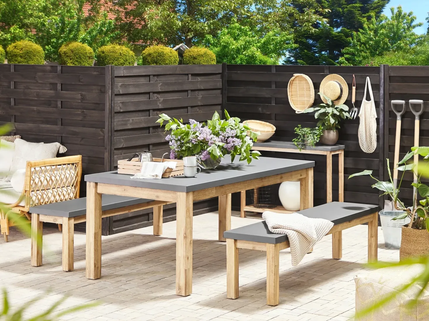 Set da pranzo da giardino con panche 6 posti OSTUNI Cemento Grigio
