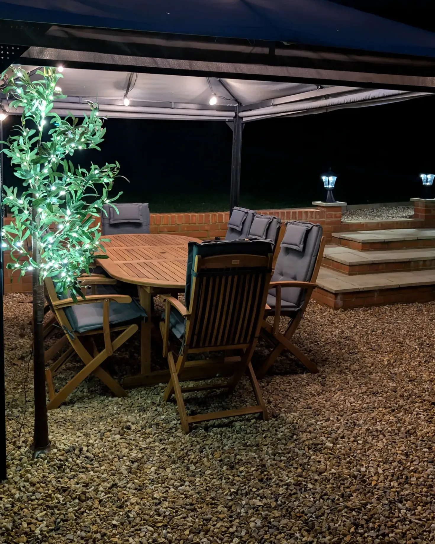 Set da pranzo da giardino 8 posti MAUI con cuscini Legno d'acacia Grigio