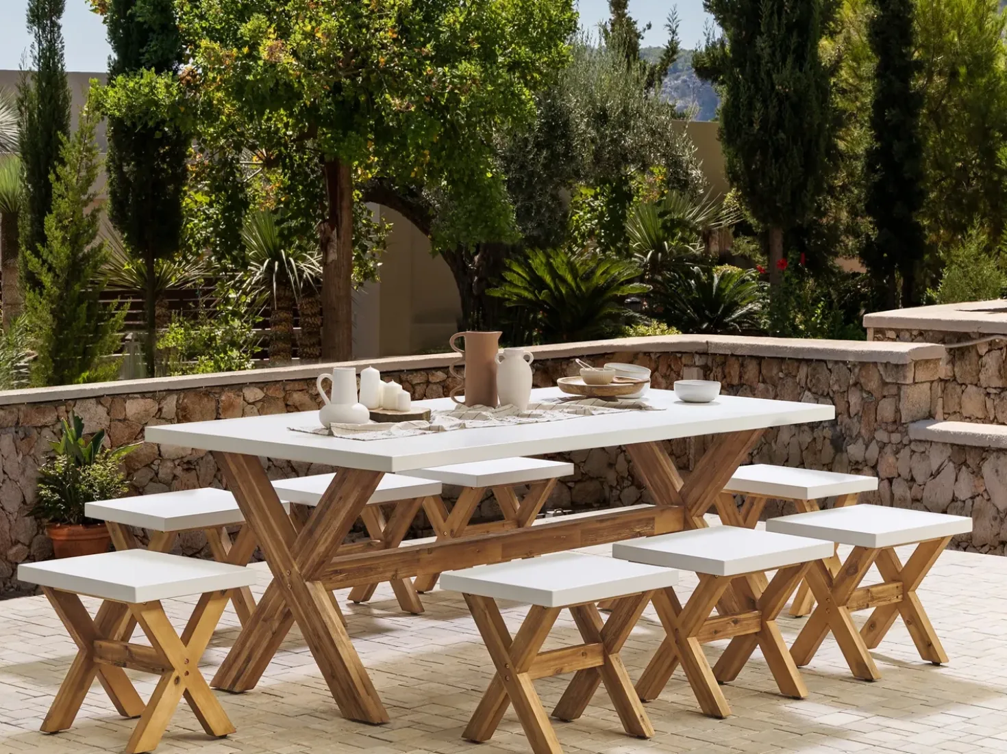 Set da pranzo da giardino con sgabelli 8 posti OLBIA Cemento Bianco