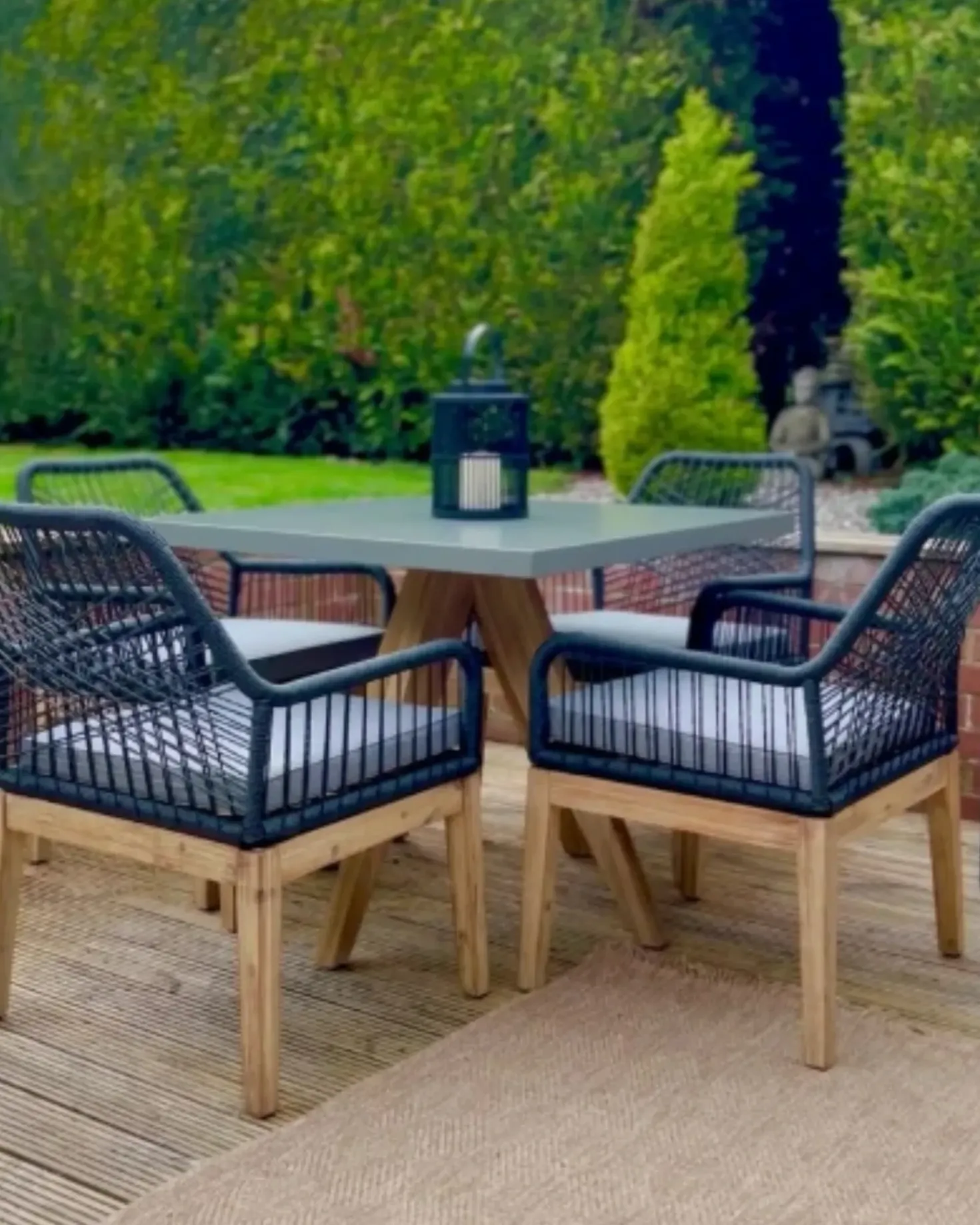 Set da pranzo da giardino 4 posti OLBIA con cuscini Cemento Nero