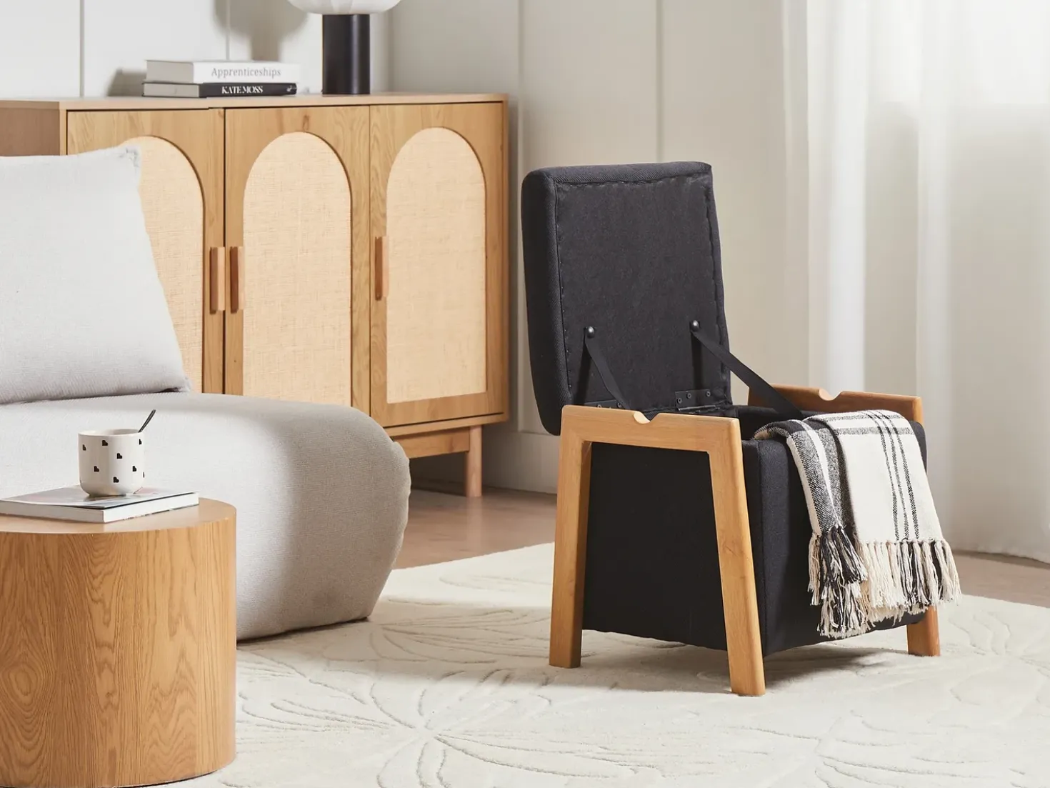 Set da salotto 3 posti EDLAND Tessuto Nero con Pouf