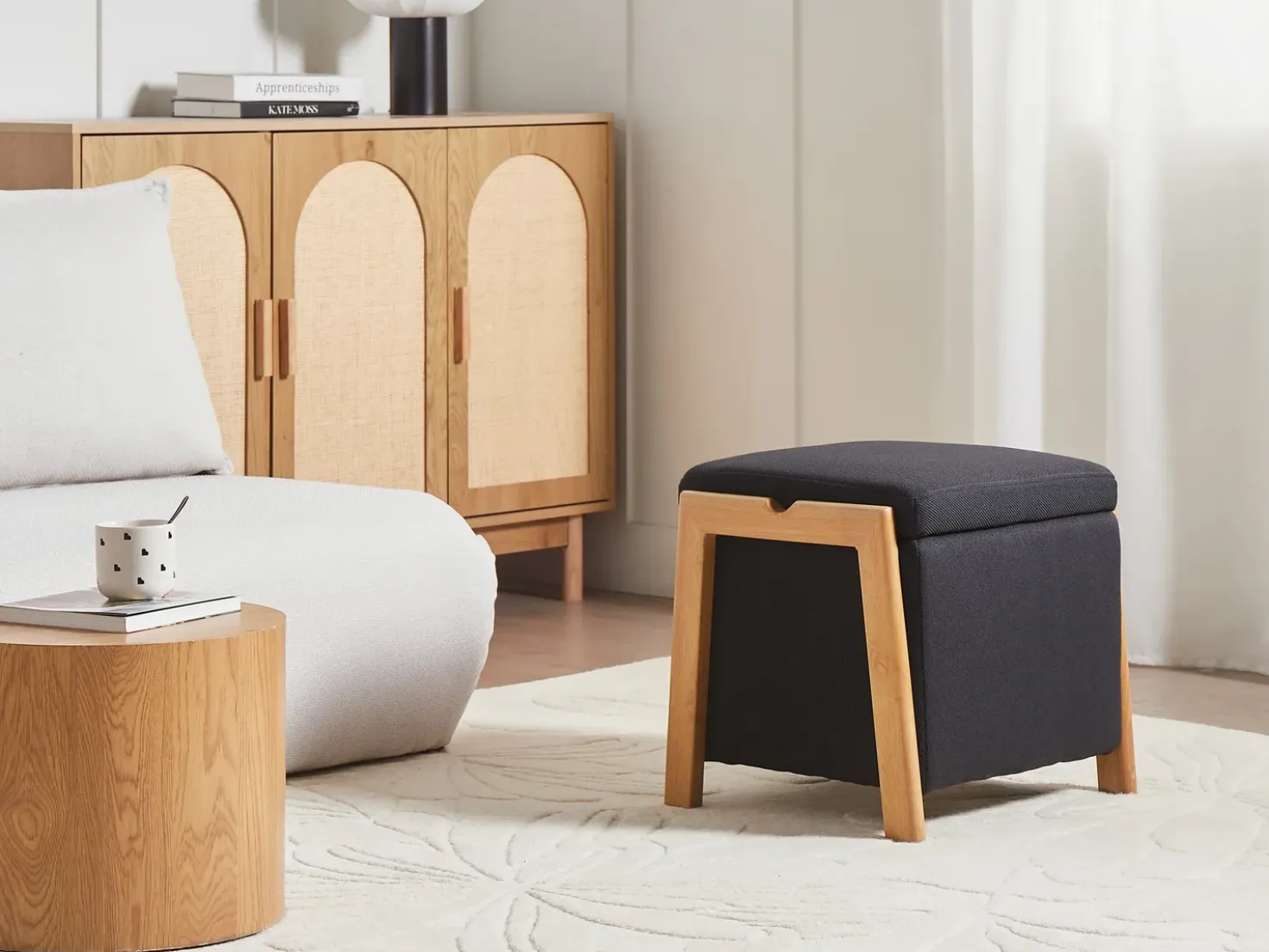 Set da salotto 3 posti EDLAND Tessuto Nero con Pouf