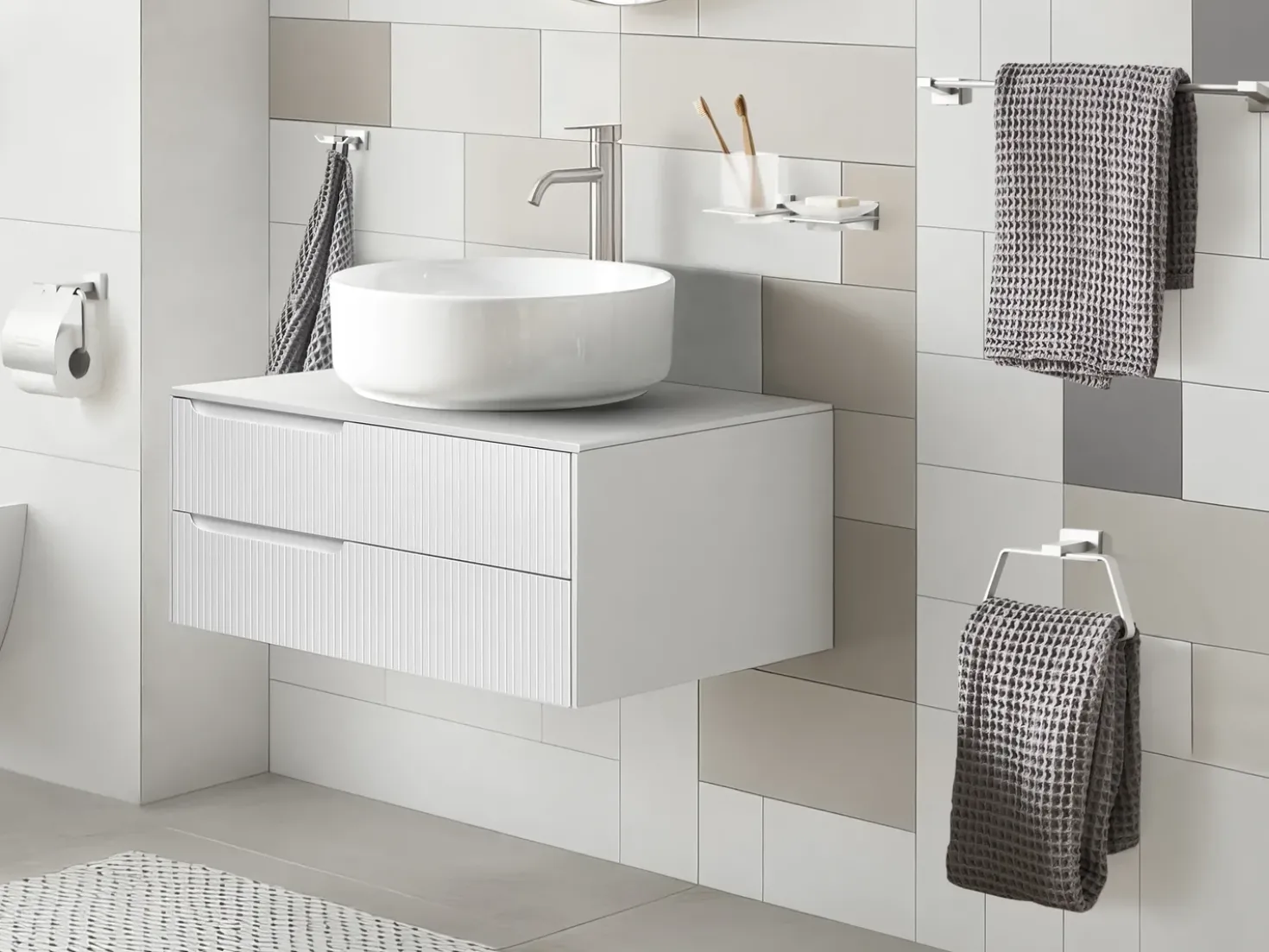 Set di 6 accessori da bagno RIOHACHA con barre e ganci per asciugamani Argento
