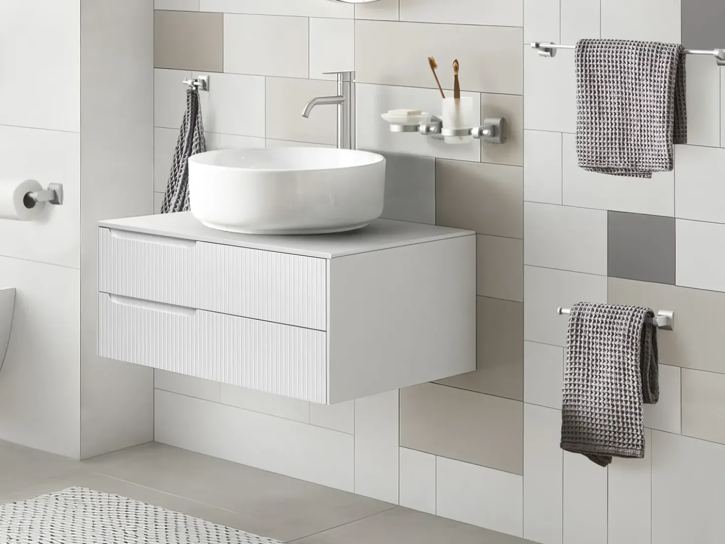Set di 6 accessori da bagno TALARA con barre e ganci per asciugamani Argento