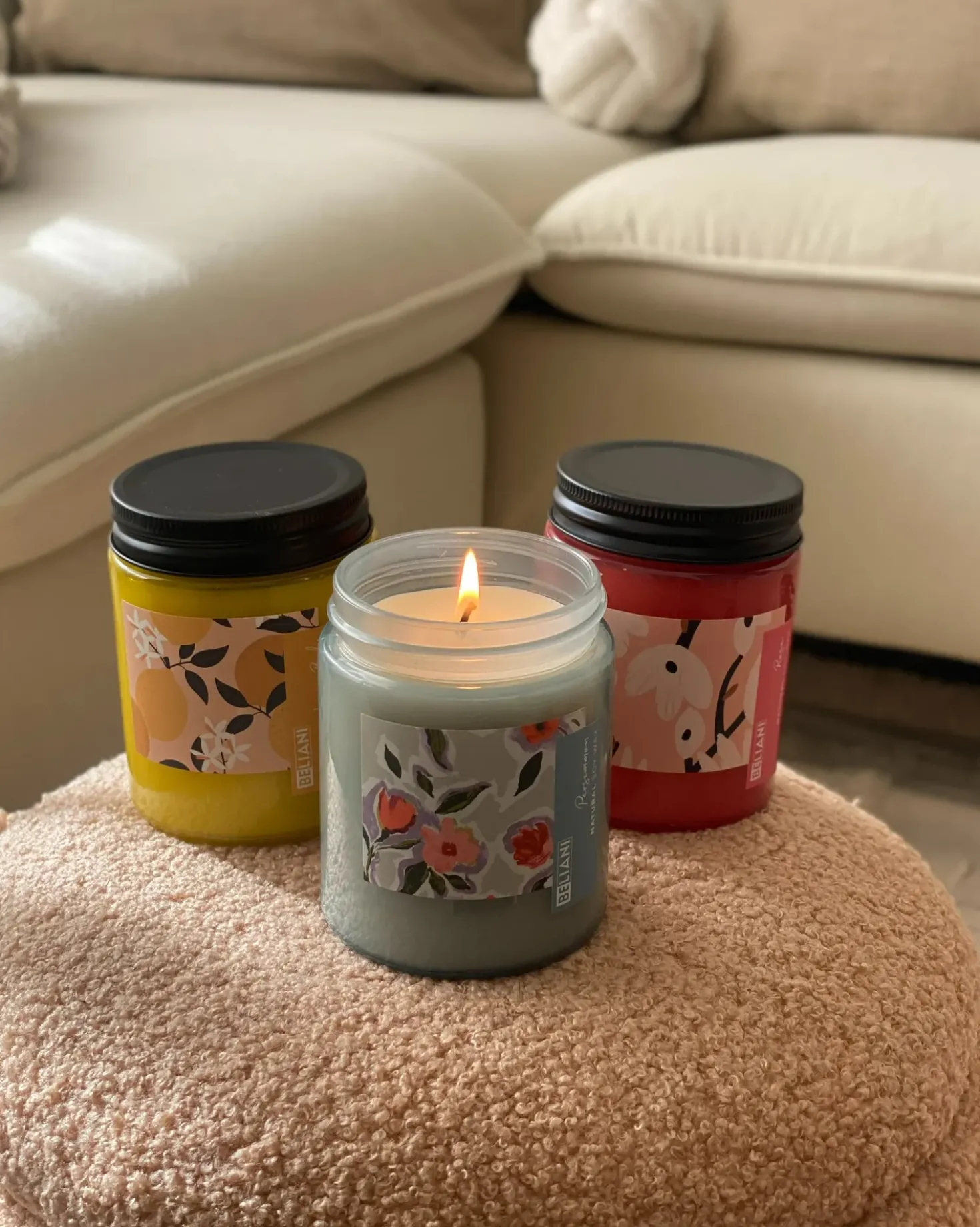 Set di 3 Candele Profumate FRUITY BLOOM Cera di Soia Note orientali Note di erba Note floreali