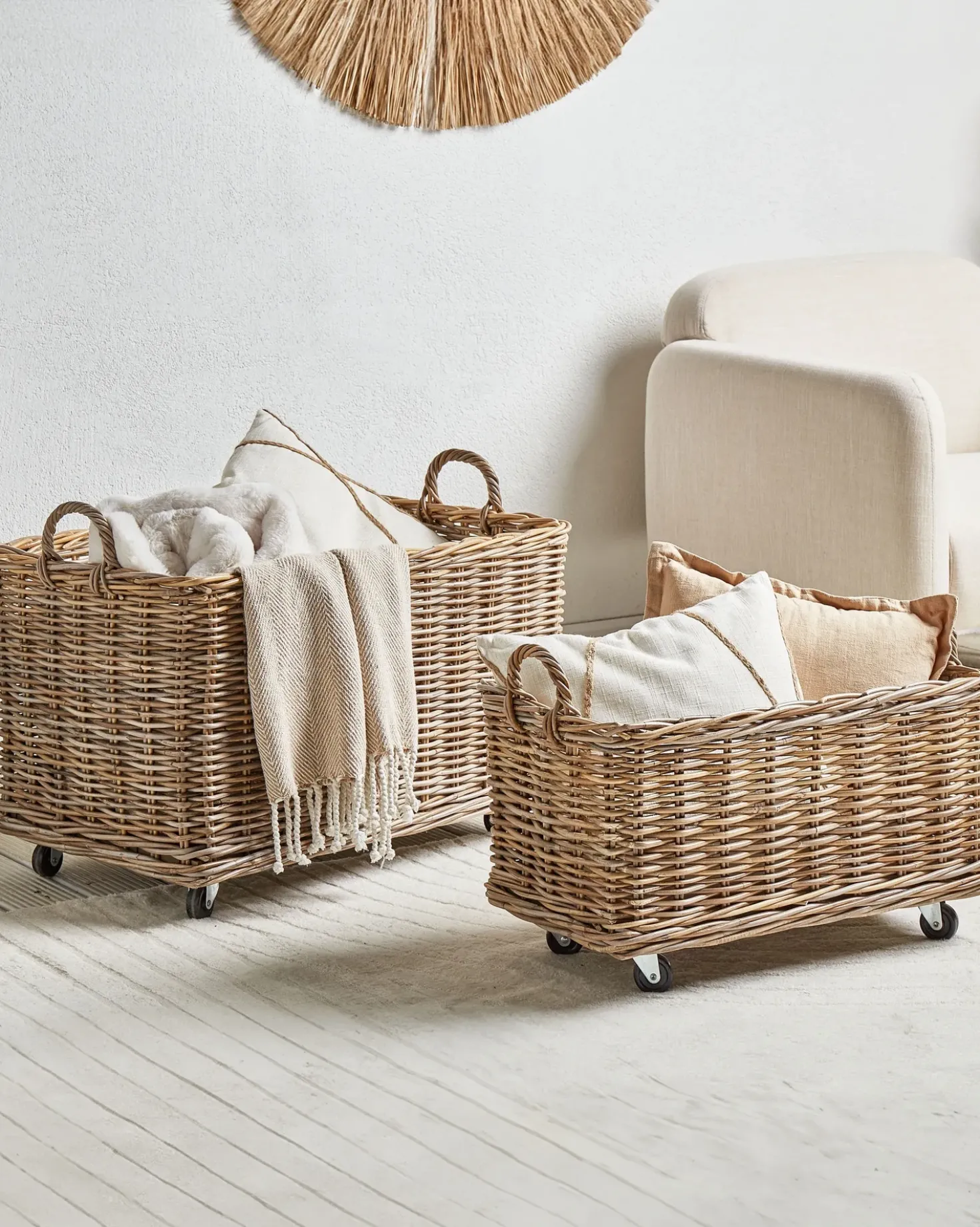 Set di 2 cestini KITIM con ruote Rattan Naturale