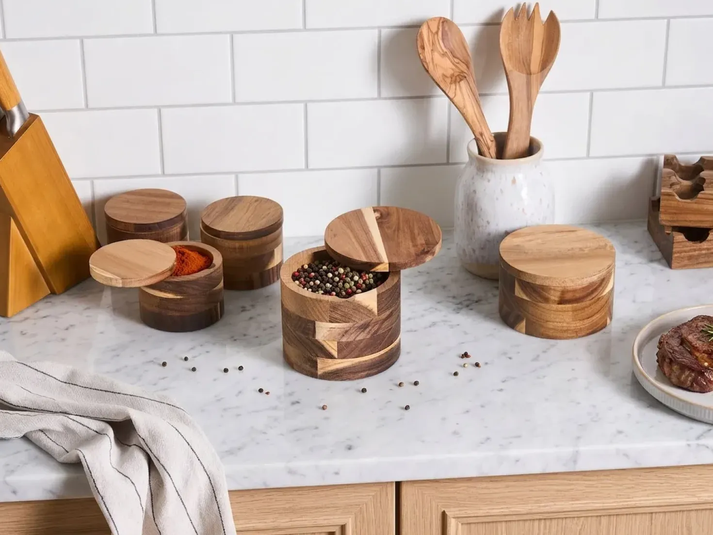 Set di 5 contenitori per spezie PATISSERIE Legno d'acacia Marrone