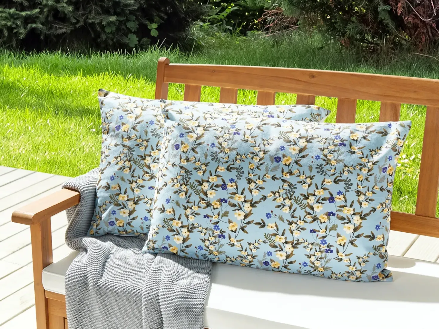 Set di 2 cuscini da esterno VALLORIA Trama floreale 40 x 60 cm Blu