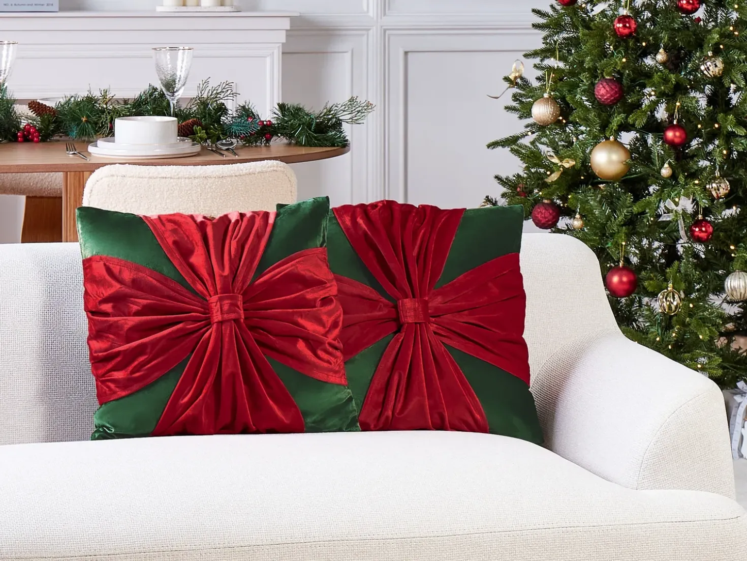 Set di 2 cuscini MARSHMALLOW Velluto 45 x 45 cm Rosso Verde Modello natalizio