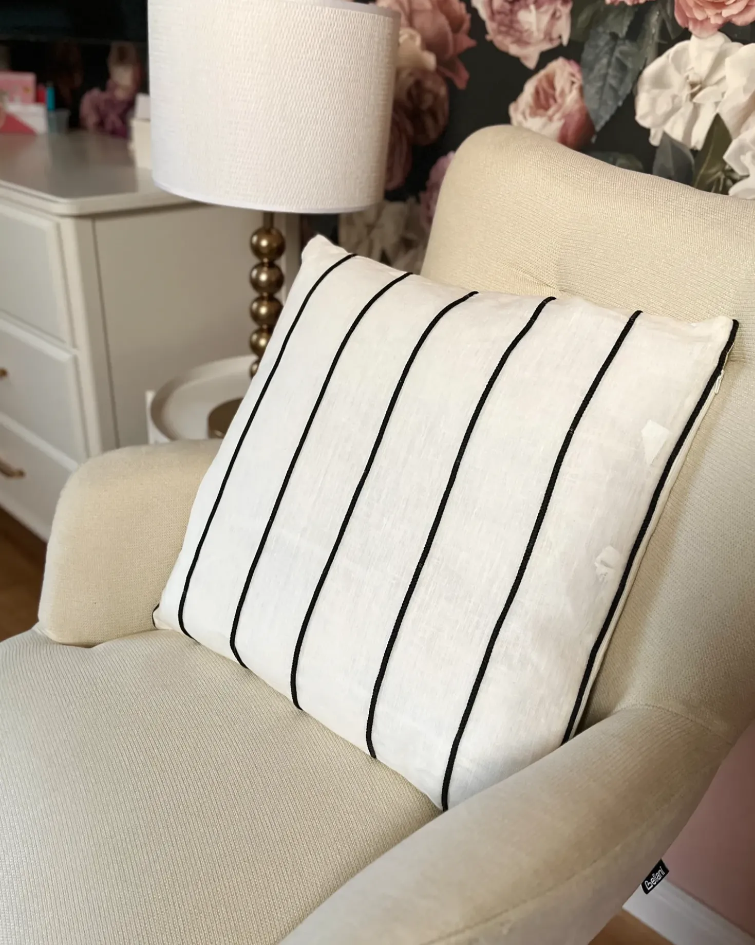 Set di 2 cuscini MILAS Lino 50 x 50 cm Nero/Bianco A strisce
