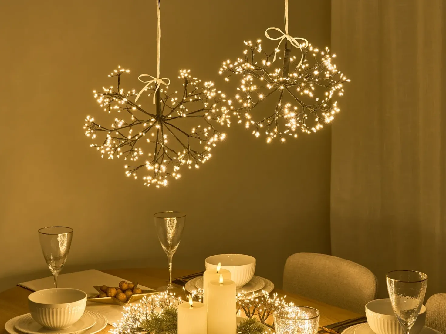Set di 2 decorazioni da appendere LED RACKSTA Vischio 30/25 cm Nero