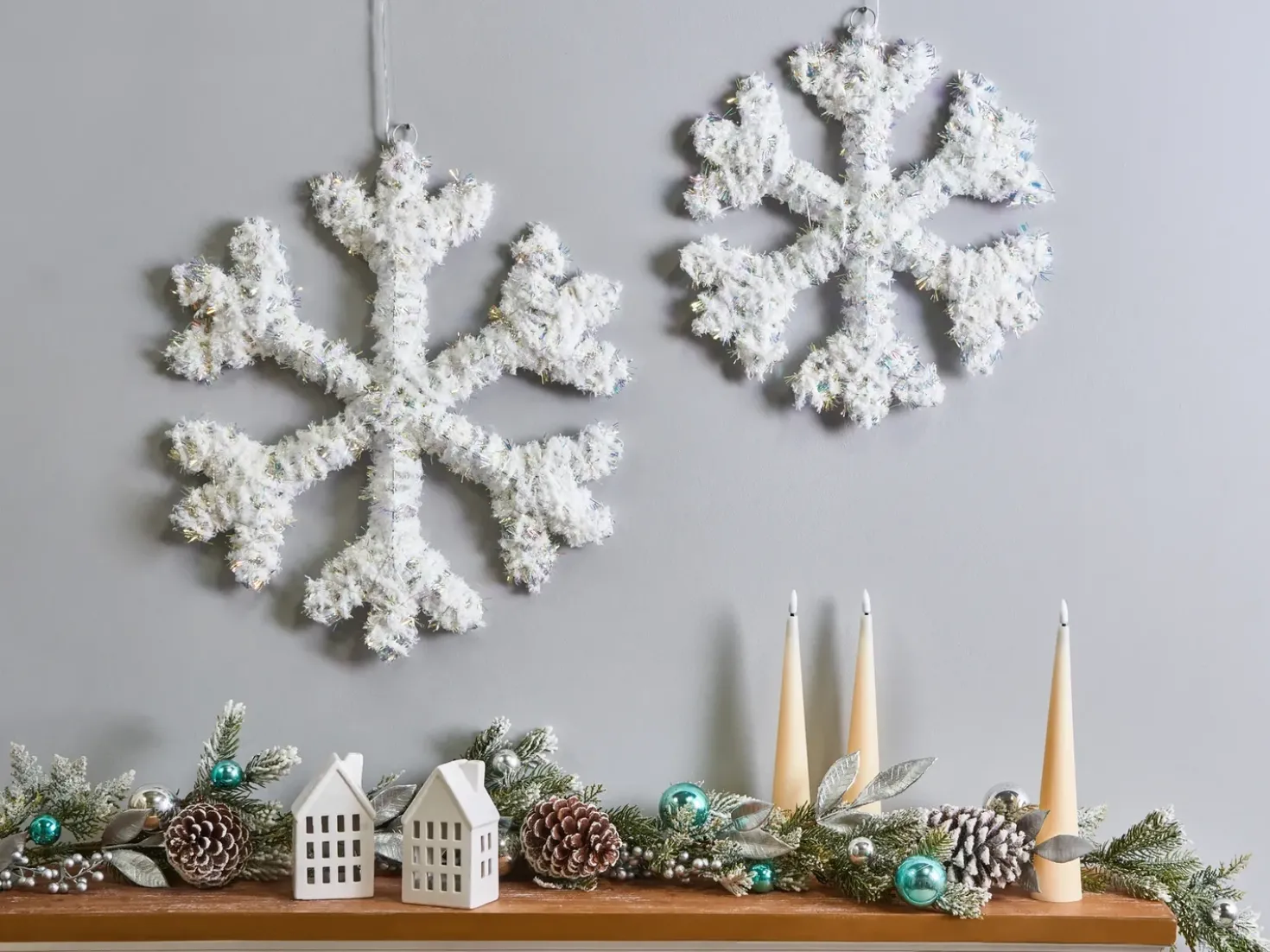 Set di 2 decorazioni natalizie LED GURRE Fiocco di neve 40/50 cm Bianco