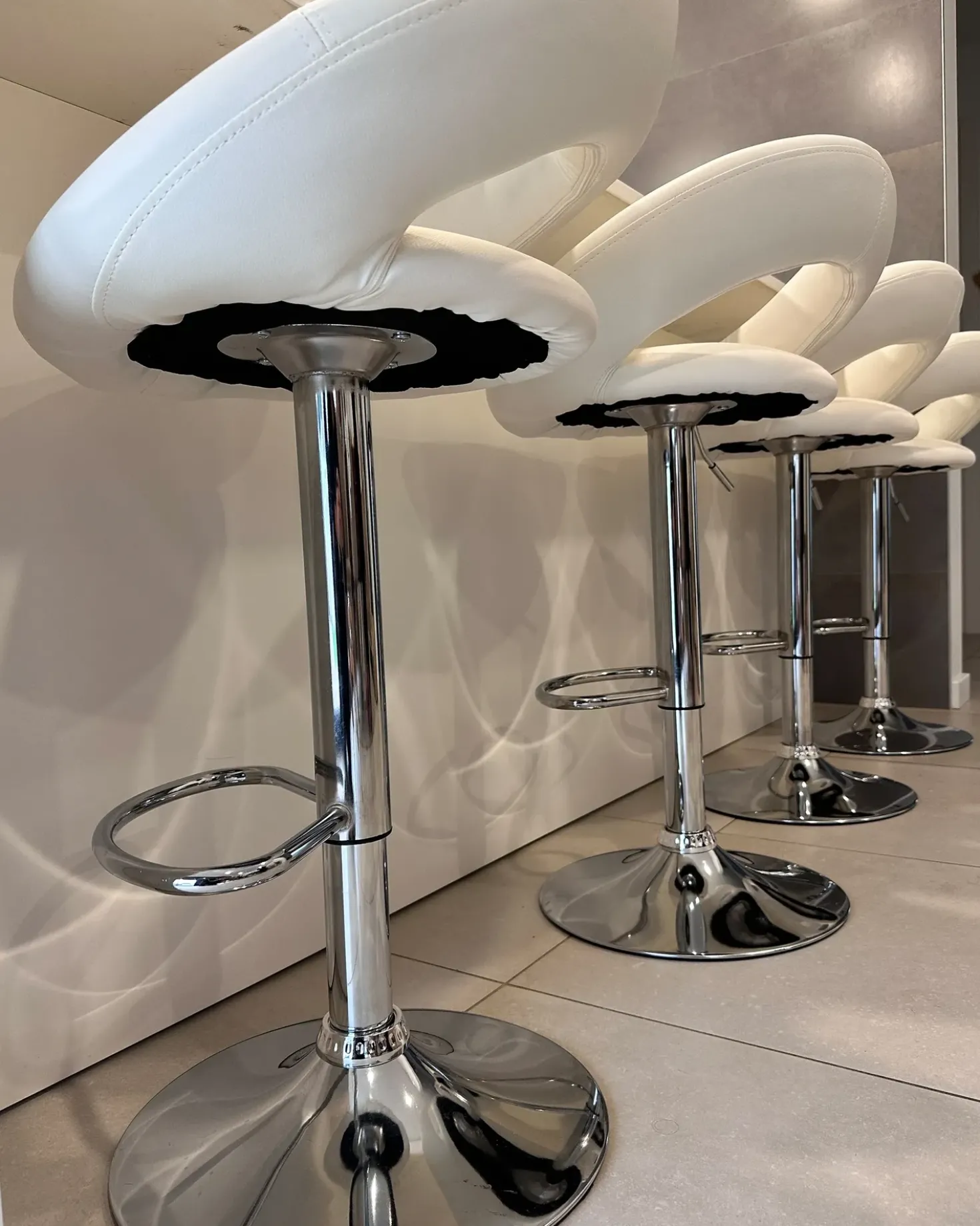 Set di 2 sedie alte PEORIA Pelle sintetica Bianco