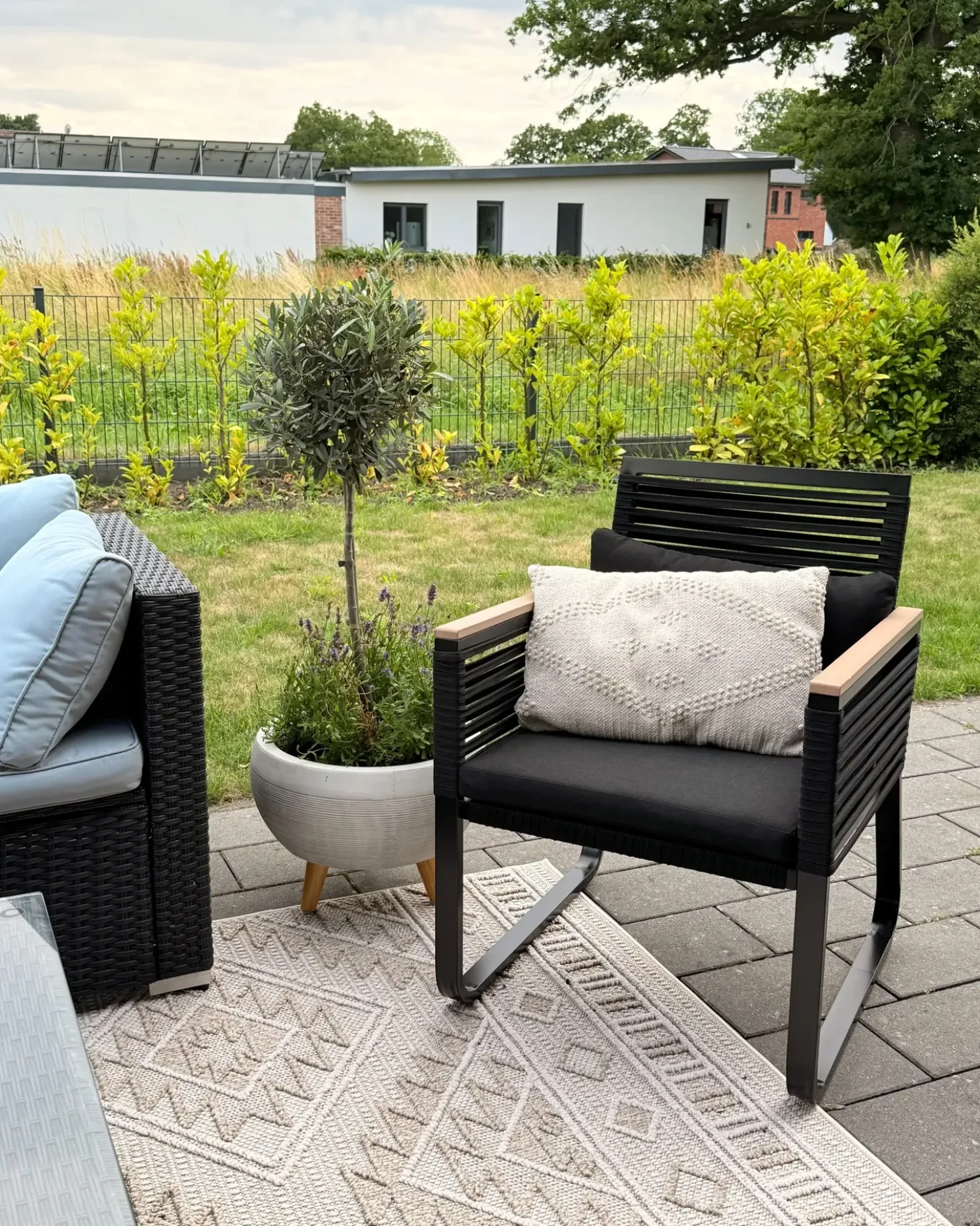 Set di 2 sedie da giardino con cuscini CANETTO Metallo Nero