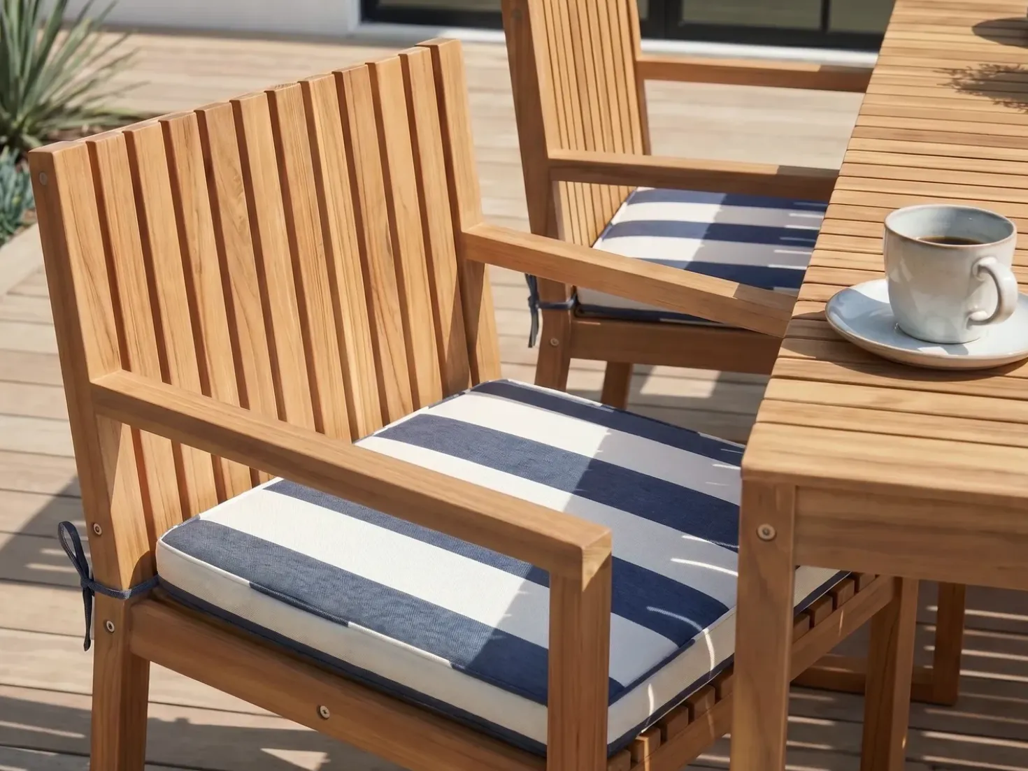 Set di 8 sedie da giardino con cuscini SASSARI II Legno di acacia certificato Blu marino