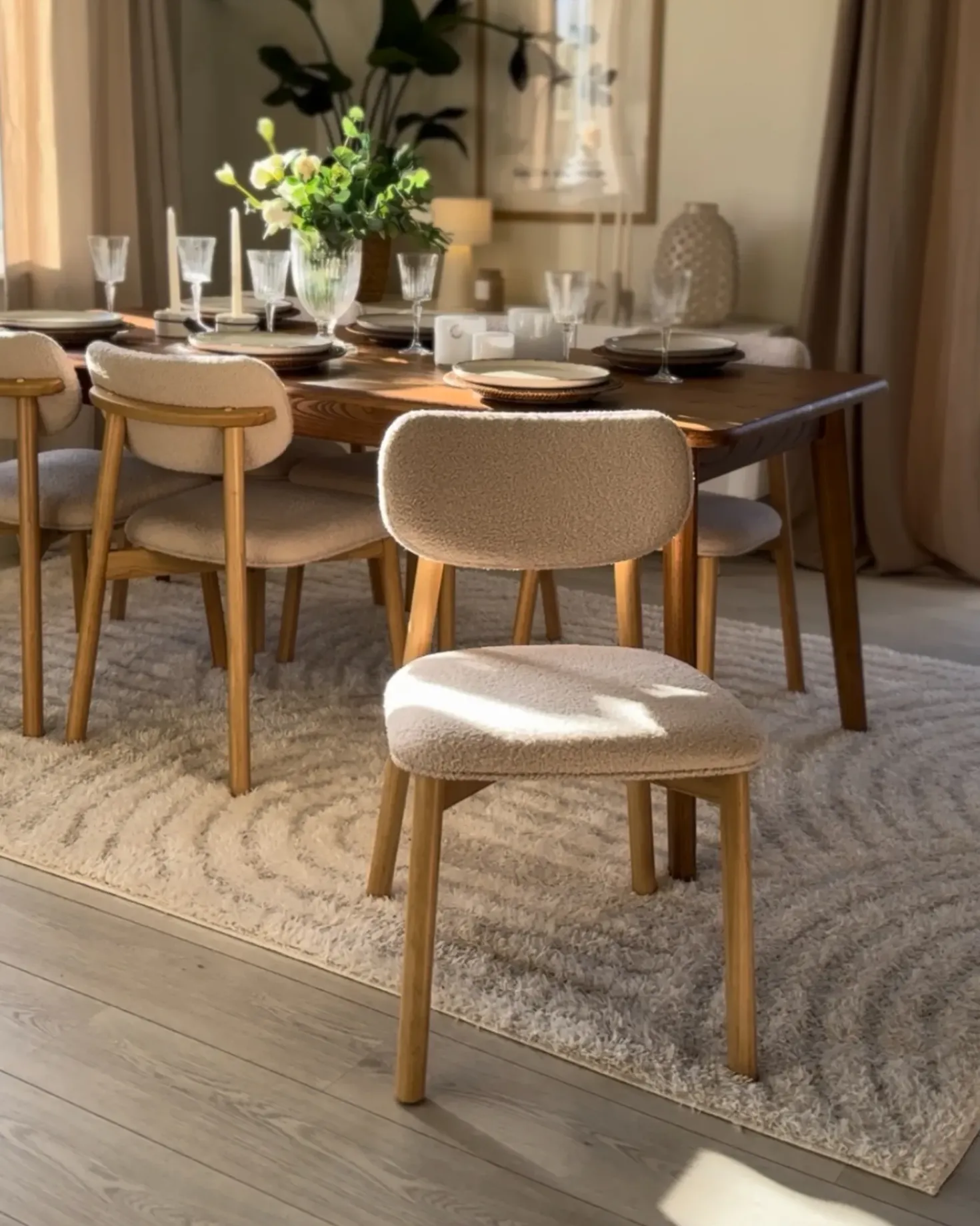 Set di 2 sedie da pranzo MILLS Bouclé Marrone chiaro/Beige chiaro