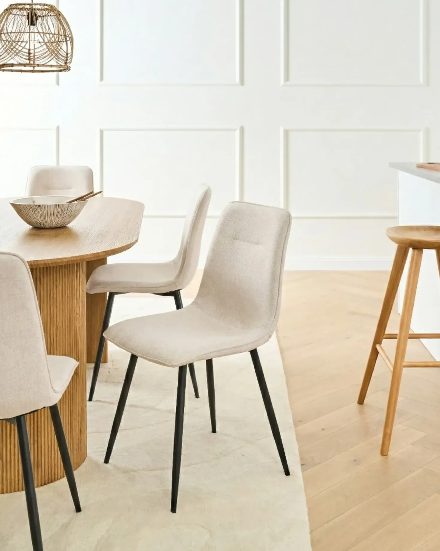 Set di 4 sedie da pranzo TUSCOLA Tessuto Beige chiaro