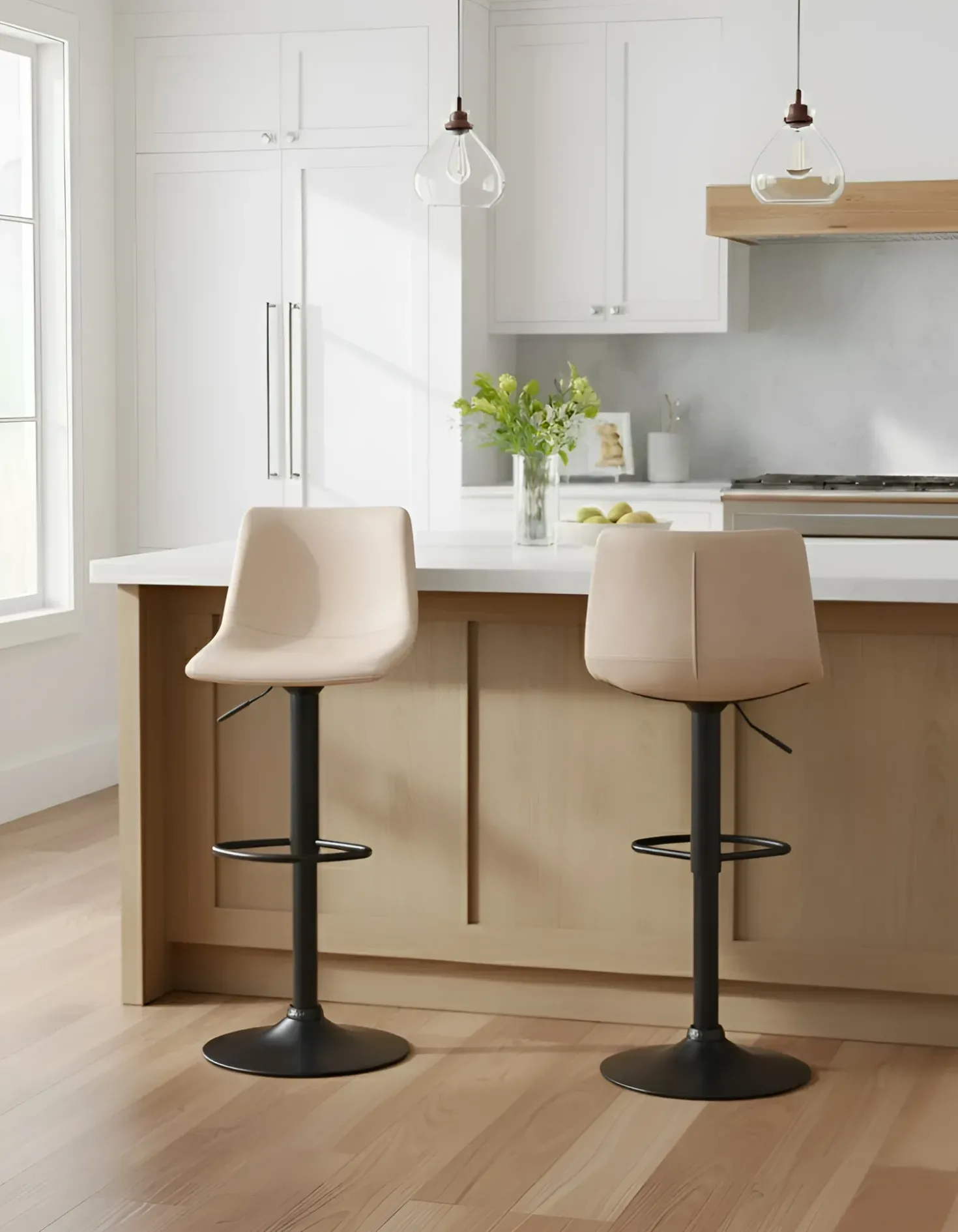 Set di 2 sgabelli da bar LEBRIJA Pelle sintetica Beige chiaro