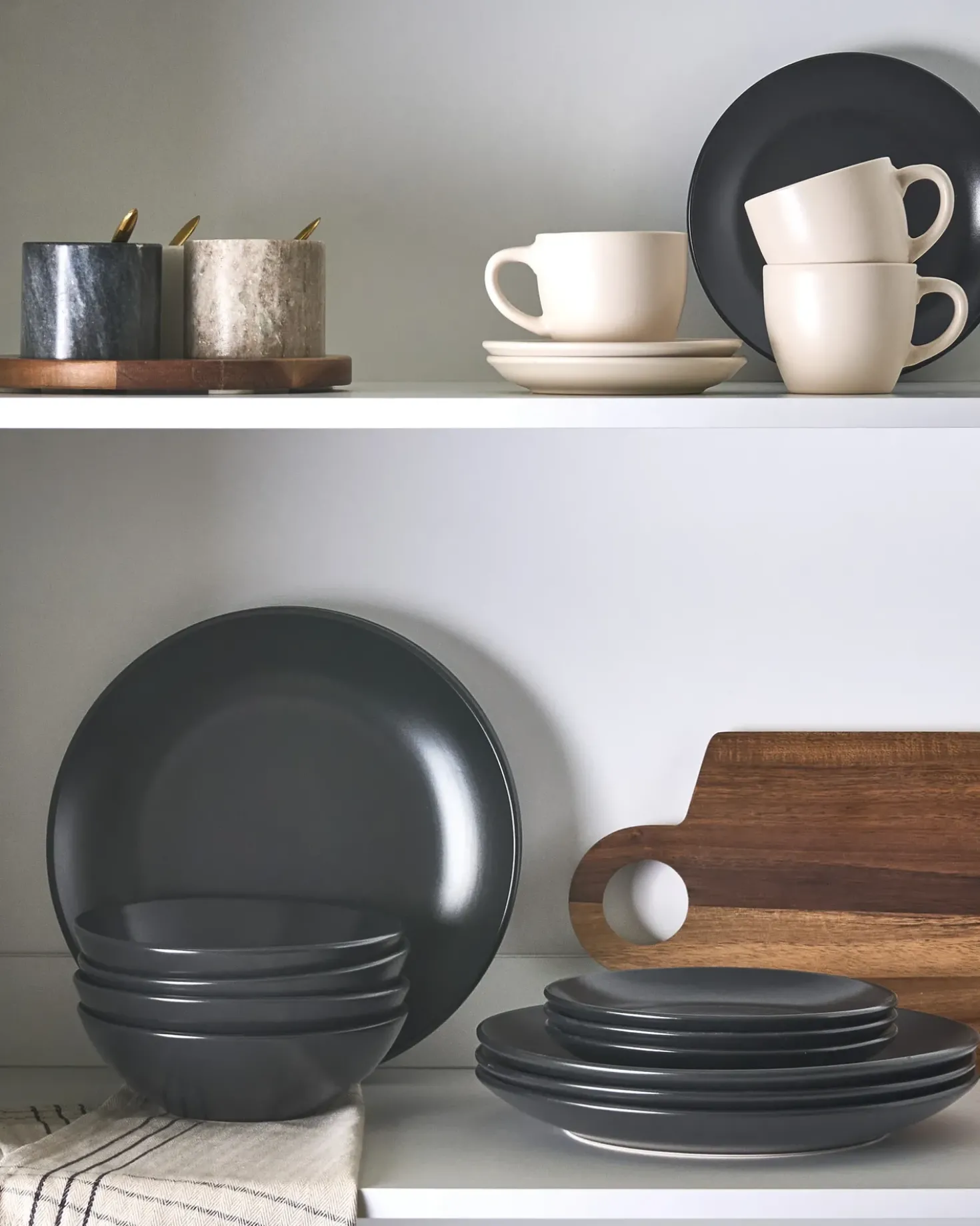 Set di 18 stoviglie VIVANI Gres porcellanato Nero