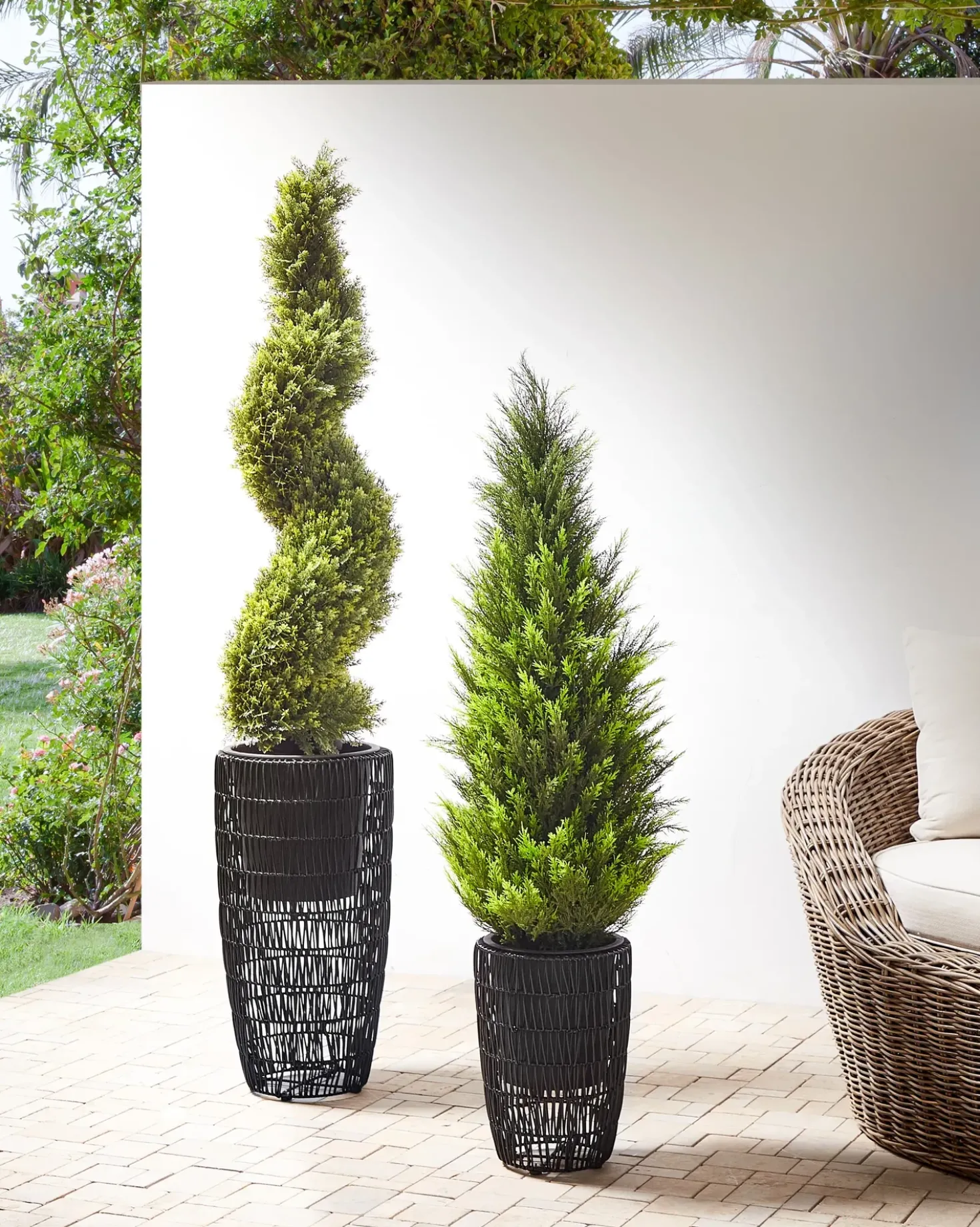 Set di 2 vasi per piante CHELONE Rattan sintetico (PE) 26/34 cm Nero