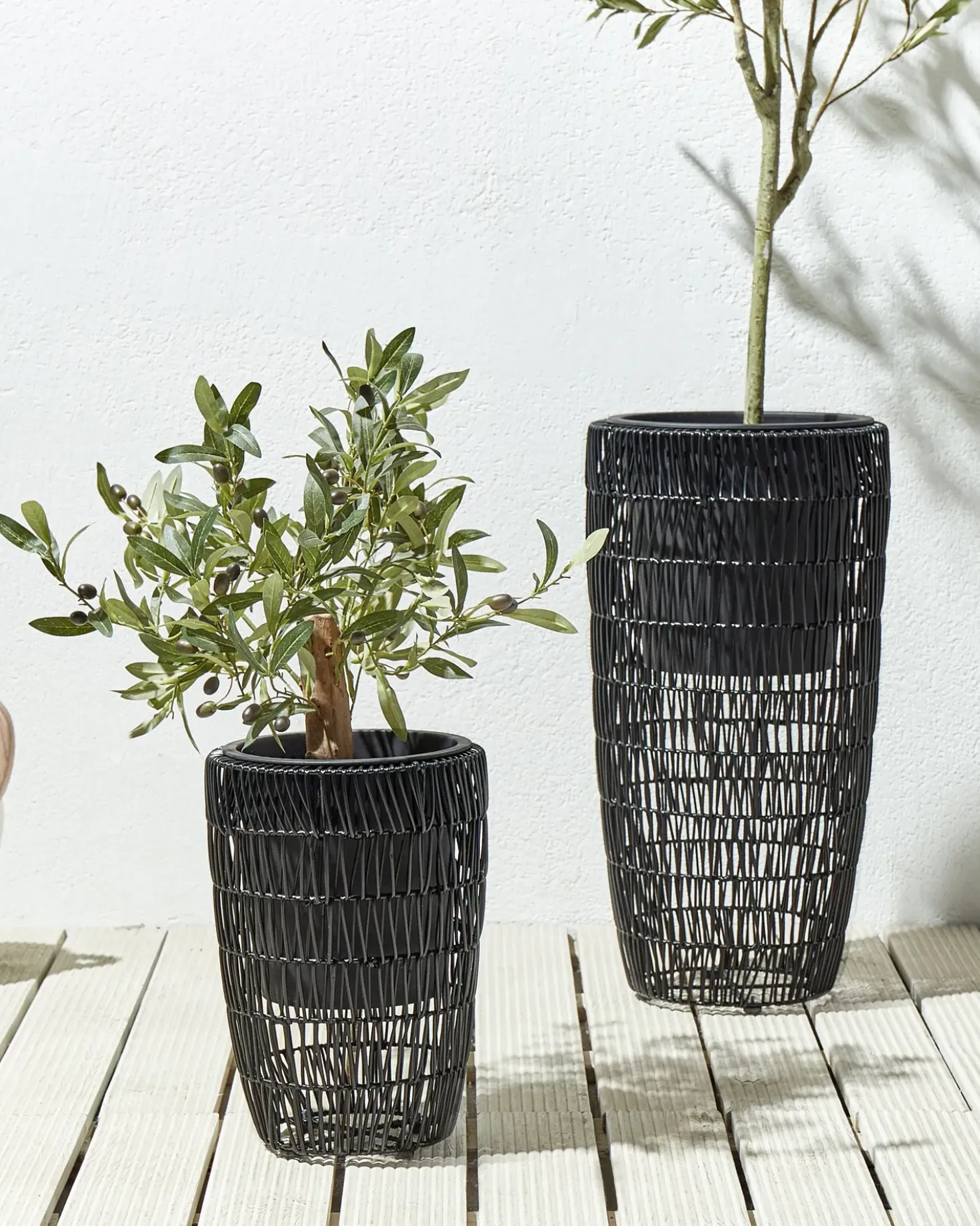 Set di 2 vasi per piante CHELONE Rattan sintetico (PE) 26/34 cm Nero
