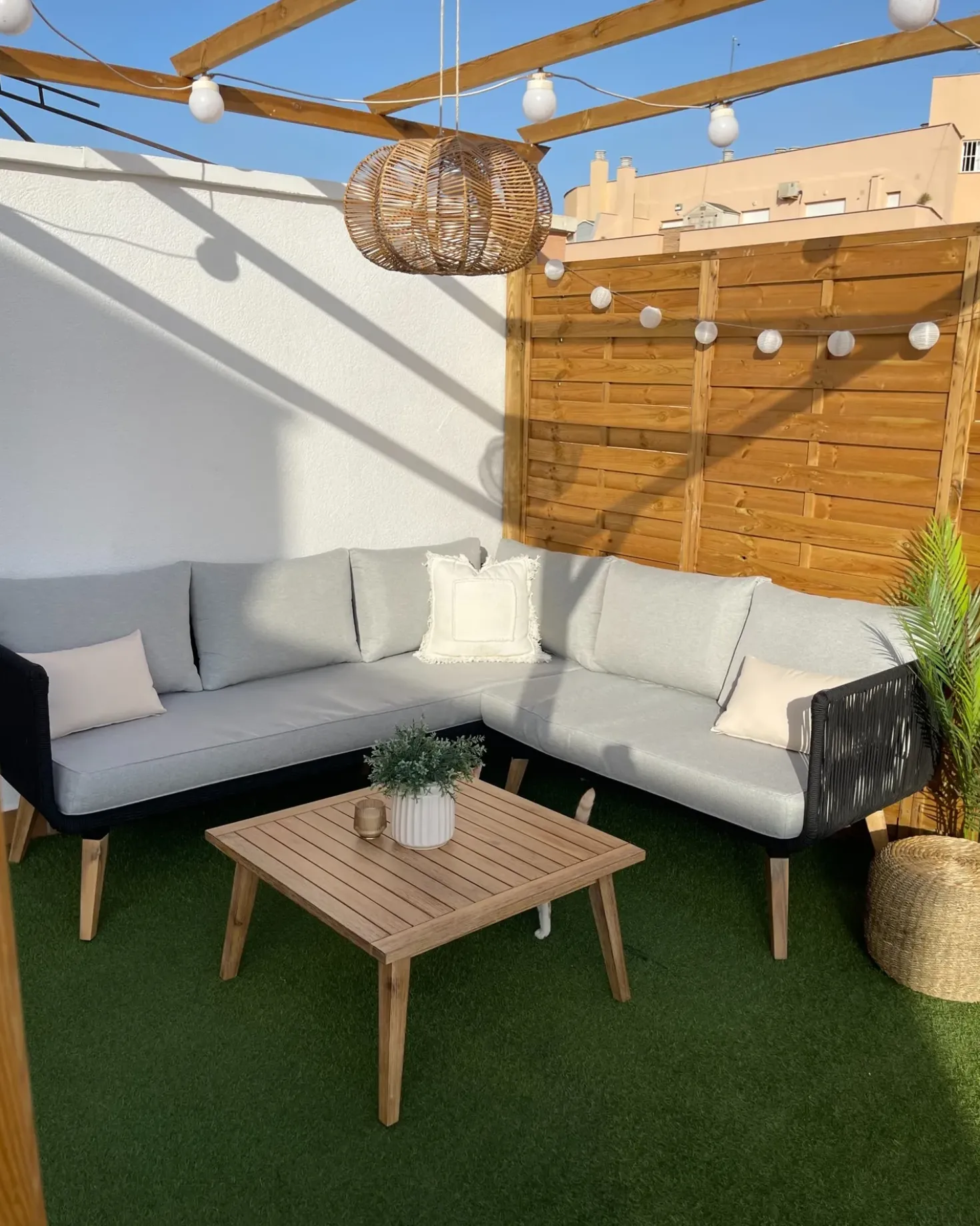 Set di divani angolari da giardino 5 posti ALCAMO Lato Sinistro Legno d'acacia Nero