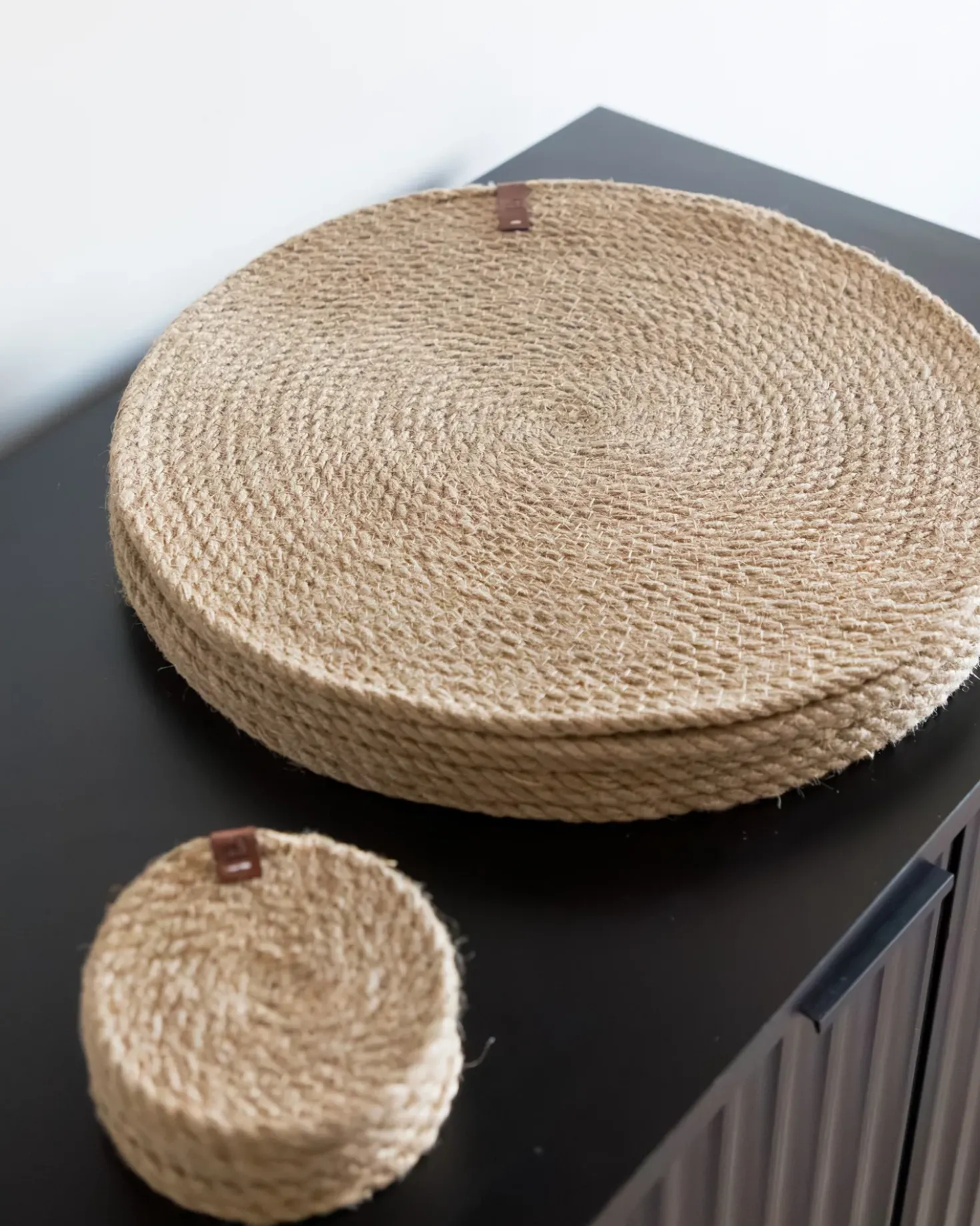 Set di tovagliette e sottobicchieri MUNTRIES Iuta Naturale