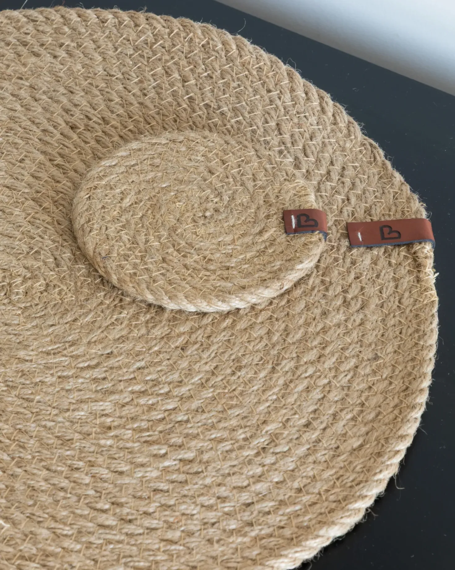 Set di tovagliette e sottobicchieri MUNTRIES Iuta Naturale