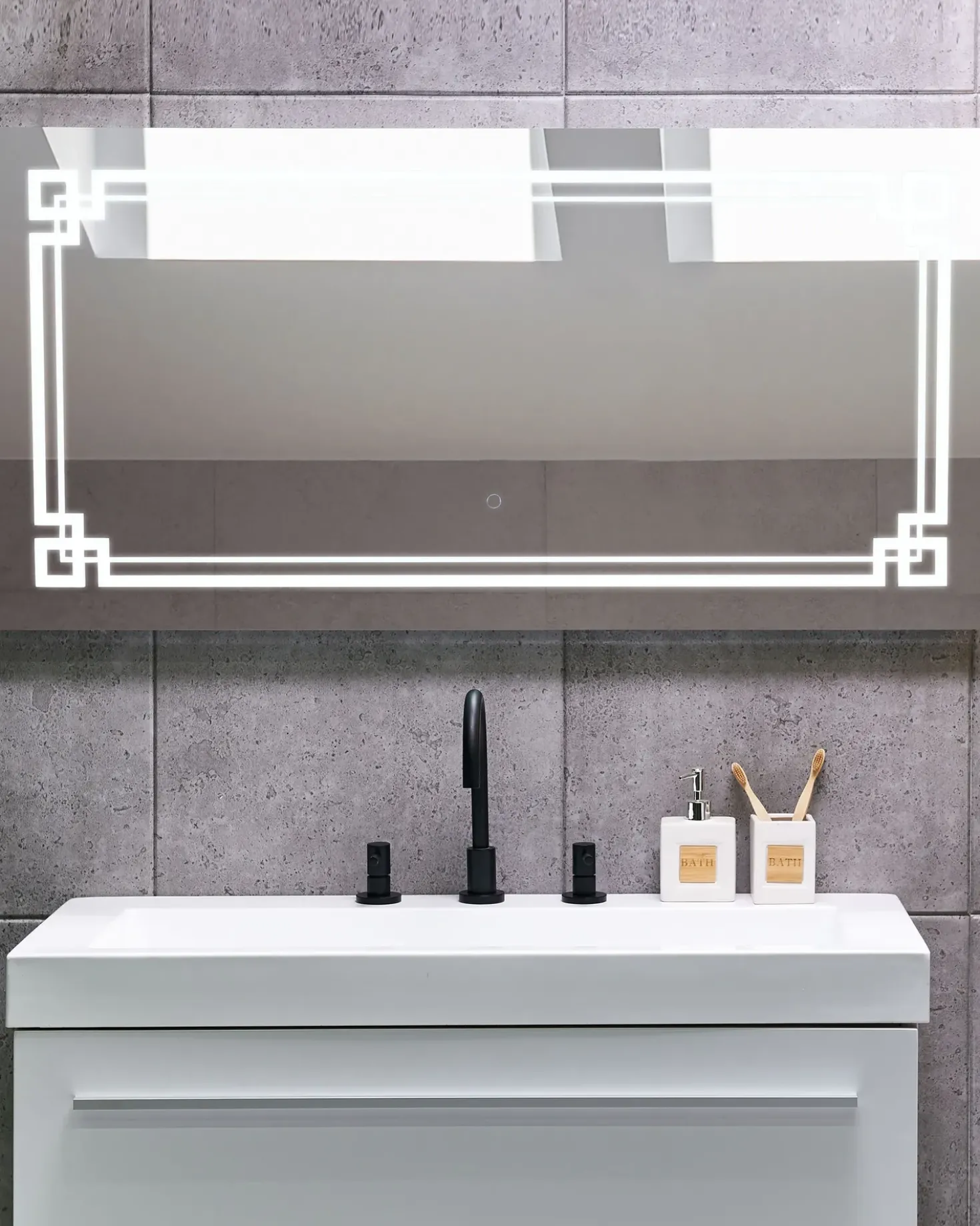 Specchio da bagno con luce LED AVRANCHES 120 cm 60 cm Argento