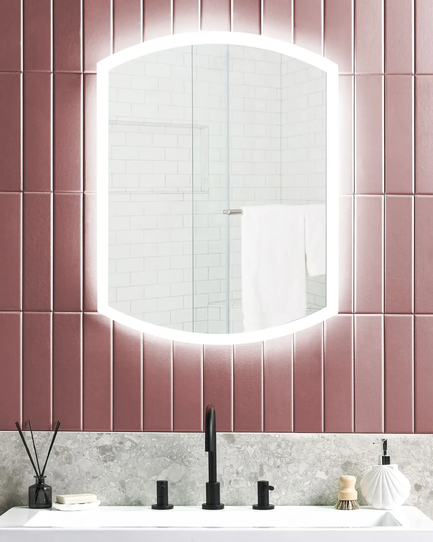Specchio da bagno con luce LED BEZIERS 60 cm 78 cm Argento