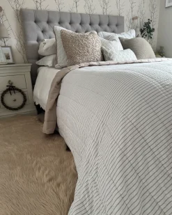 Tappeto in pelliccia sintetica MAMUNGARI Beige sabbia 60 x 180 cm