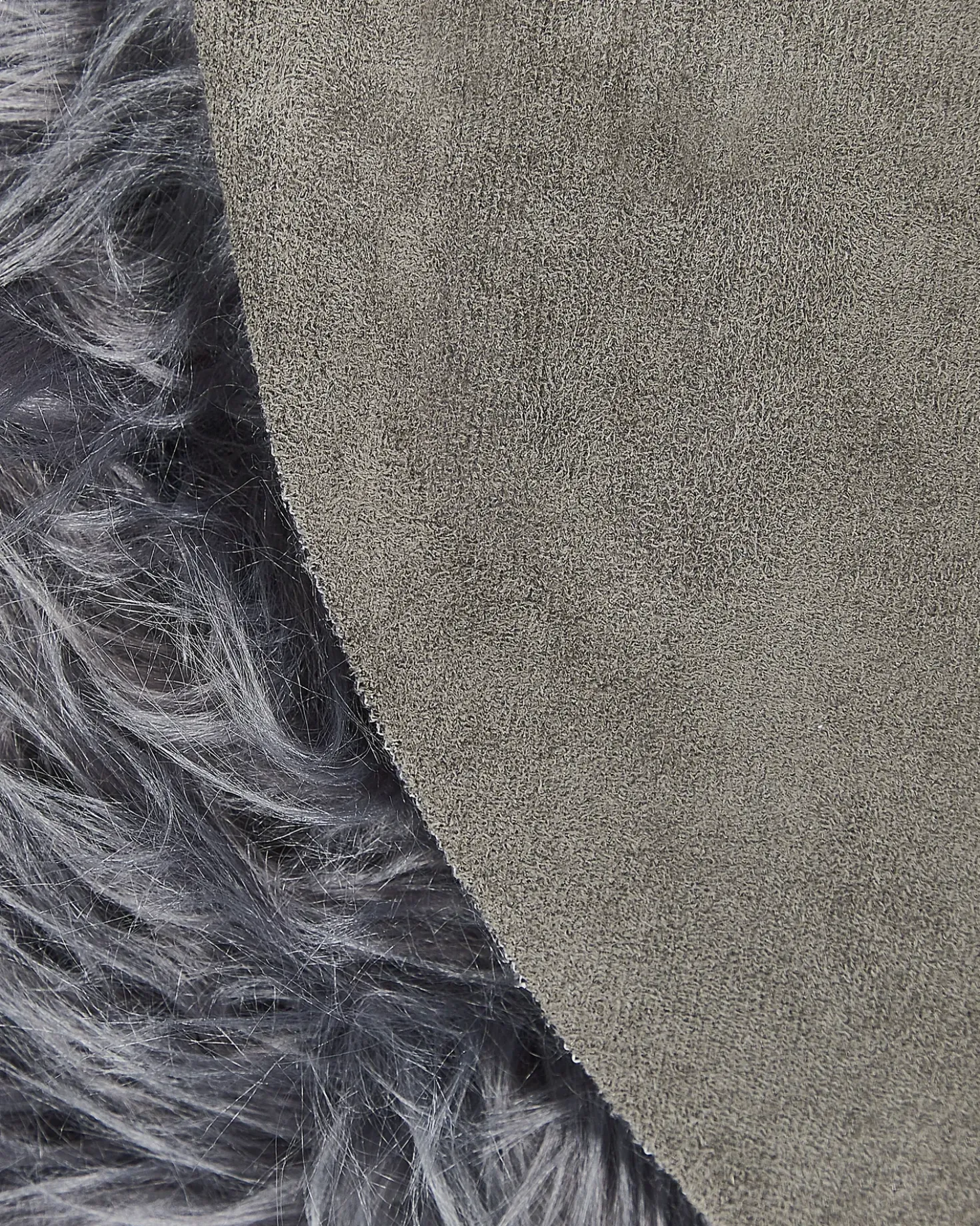 Tappeto in pelliccia sintetica MAMUNGARI Grigio scuro 60 x 180 cm