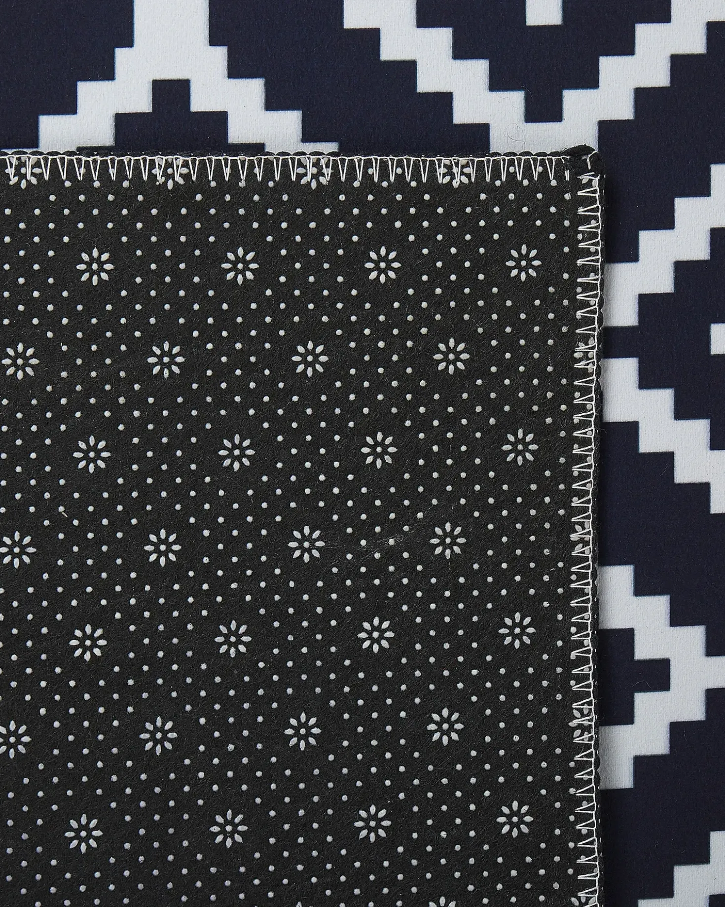 Tappeto KARUNGAL Nero 60 x 200 cm