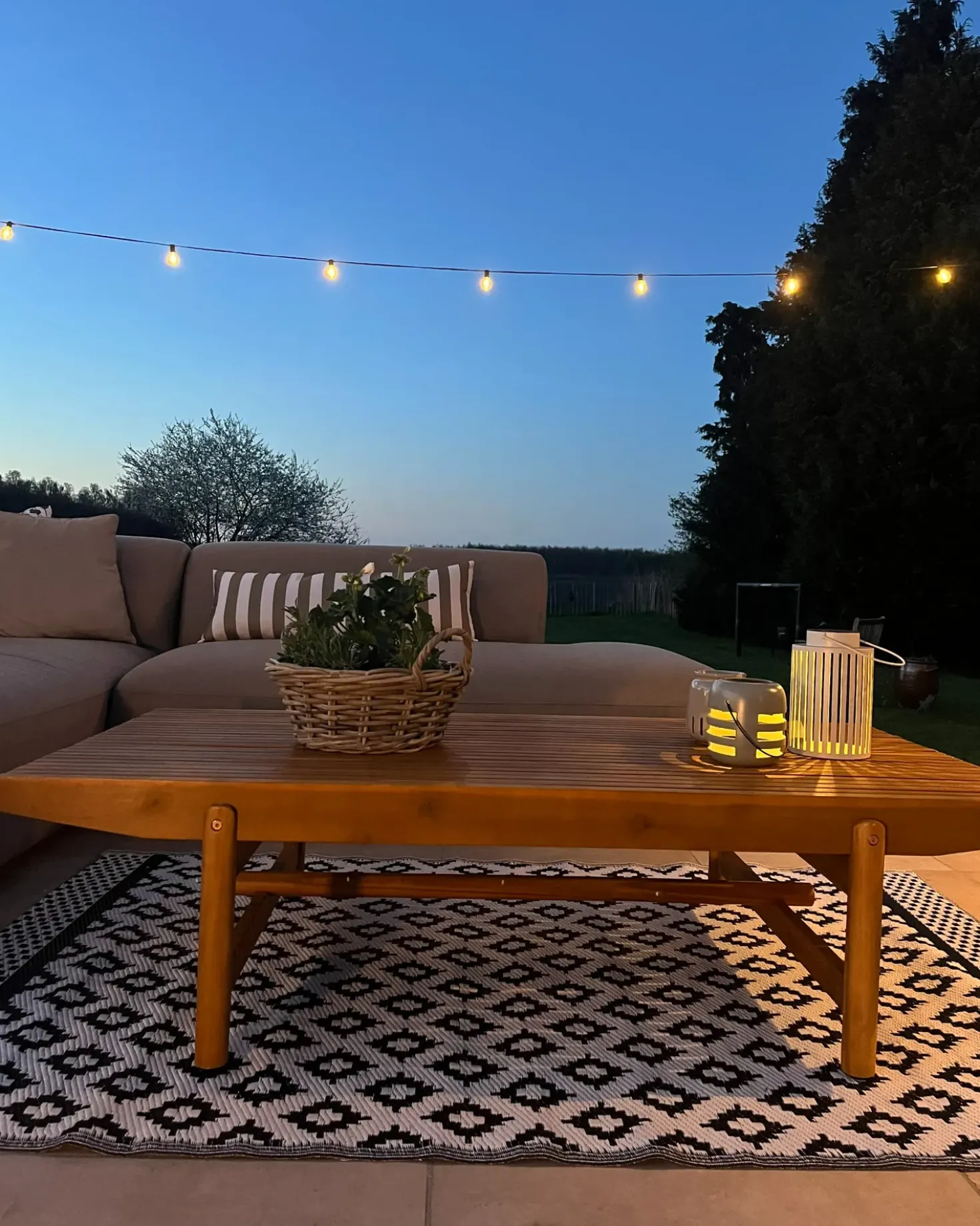 Tavolino da giardino GIAVENO 145 cm 79 cm Legno d'acacia Marrone