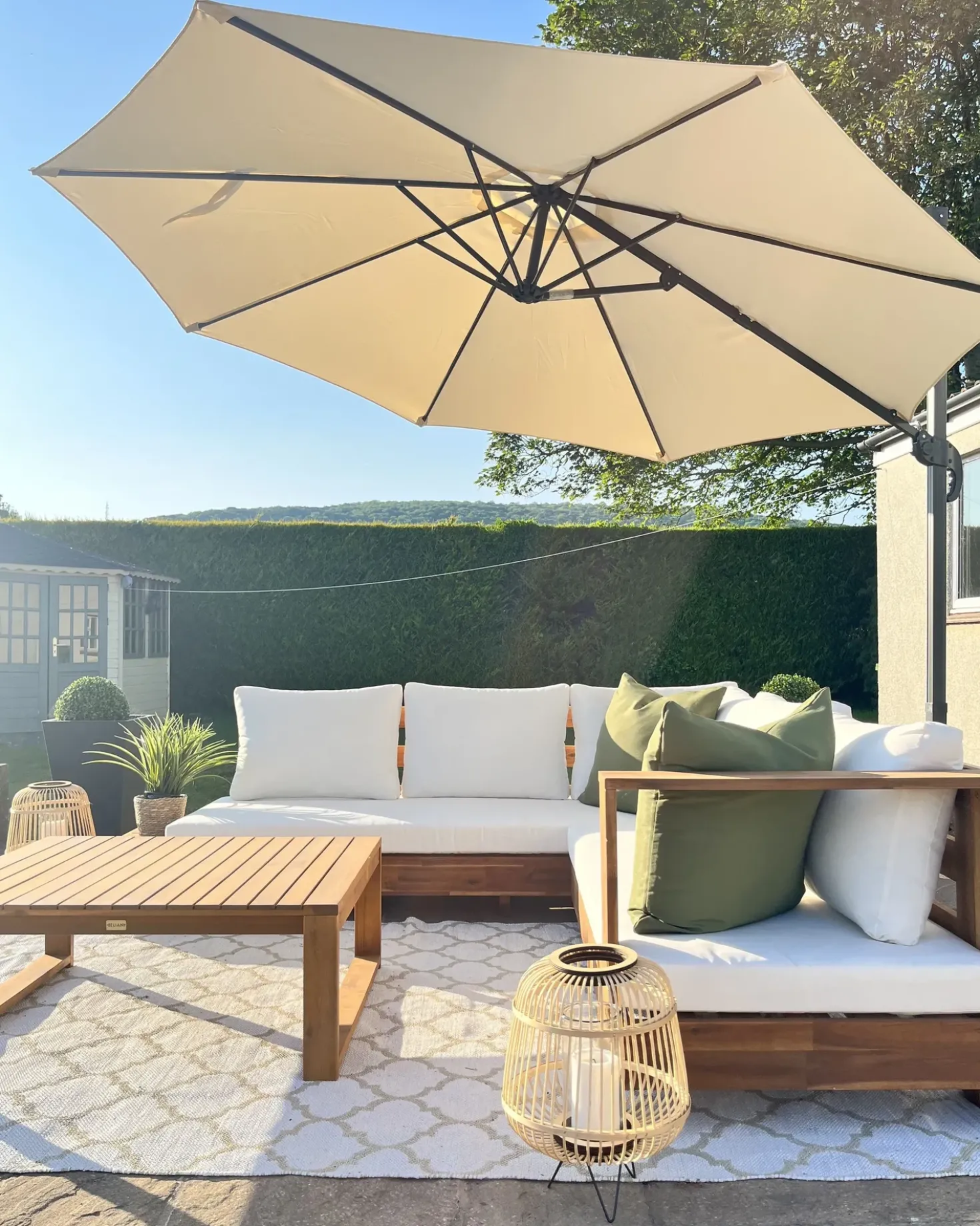 Tavolino da giardino TIMOR 90 cm 75 cm Legno di acacia certificato Marrone chiaro