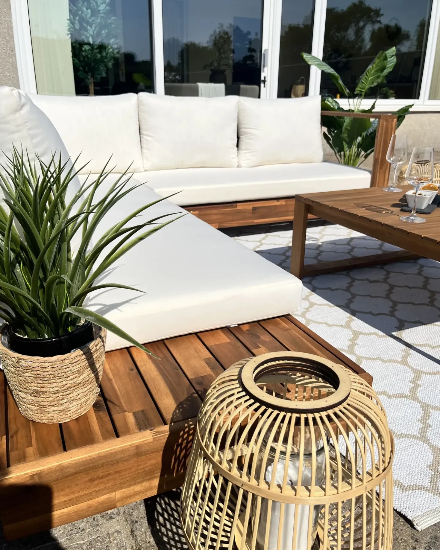 Tavolino da giardino TIMOR 90 cm 75 cm Legno di acacia certificato Marrone chiaro