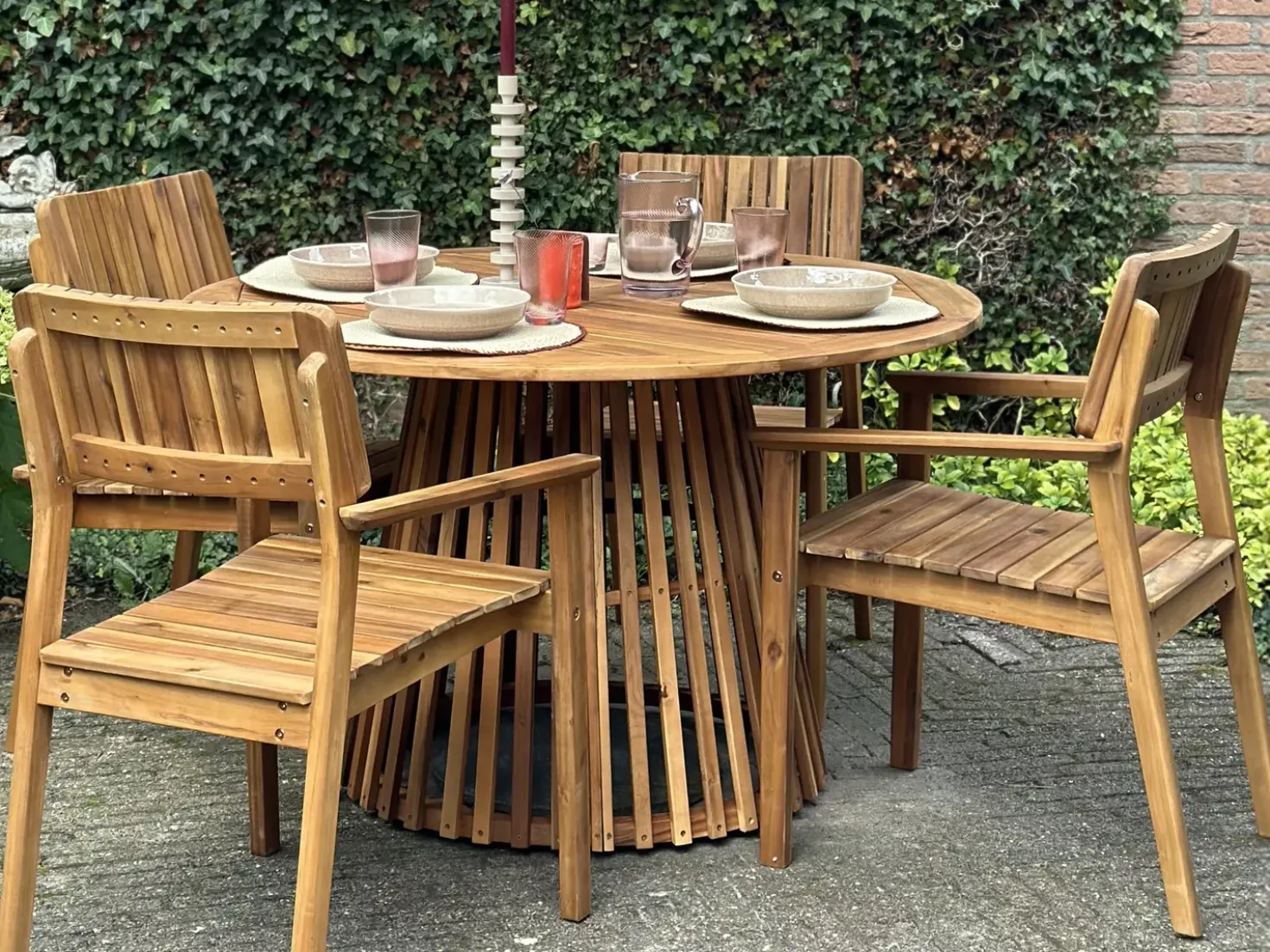 Tavolo da pranzo da giardino AGELLO 120 cm 120 cm Legno d'acacia Marrone