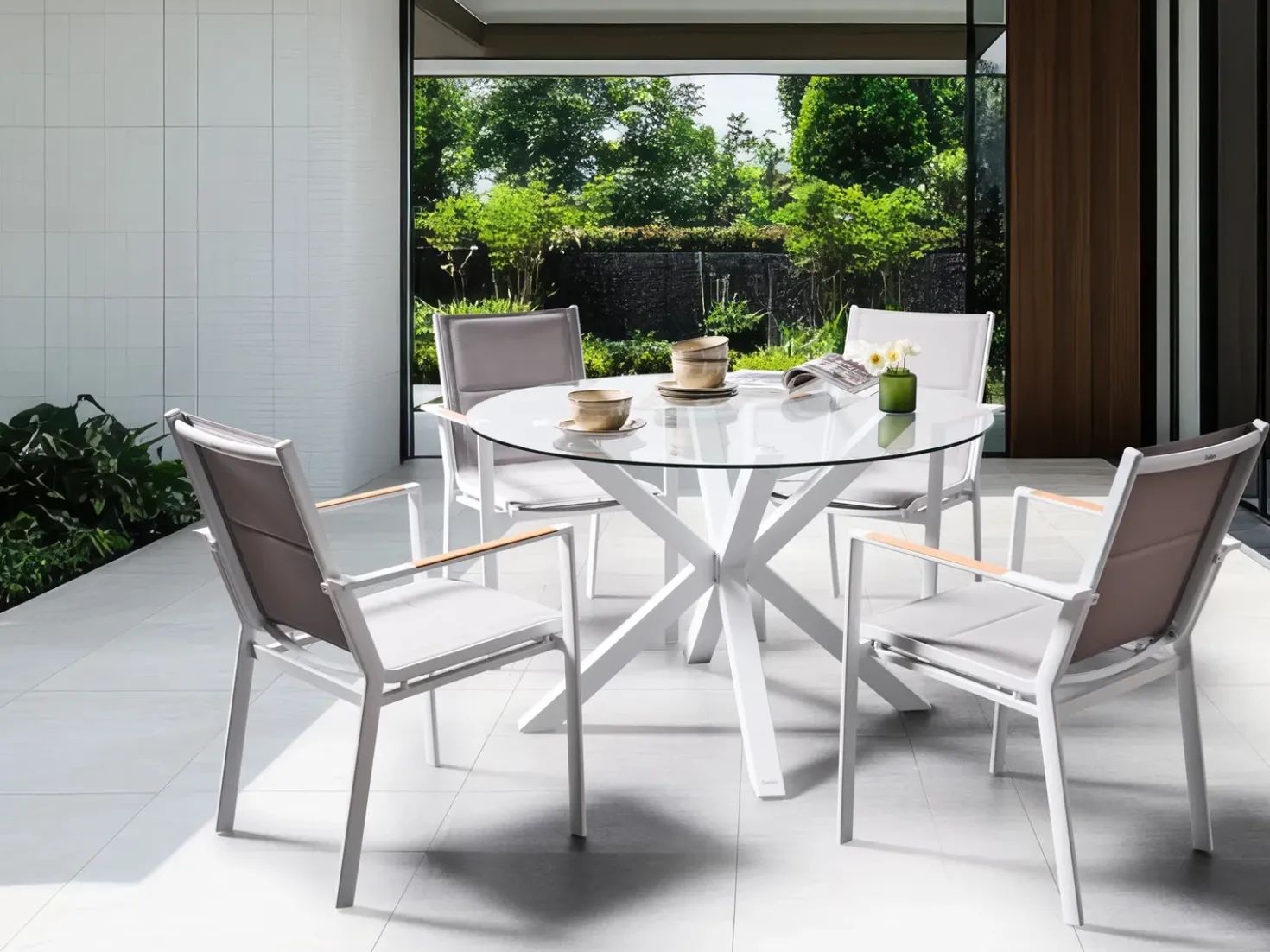 Tavolo da pranzo da giardino MALETTO 120 cm 120 cm Vetro Bianco