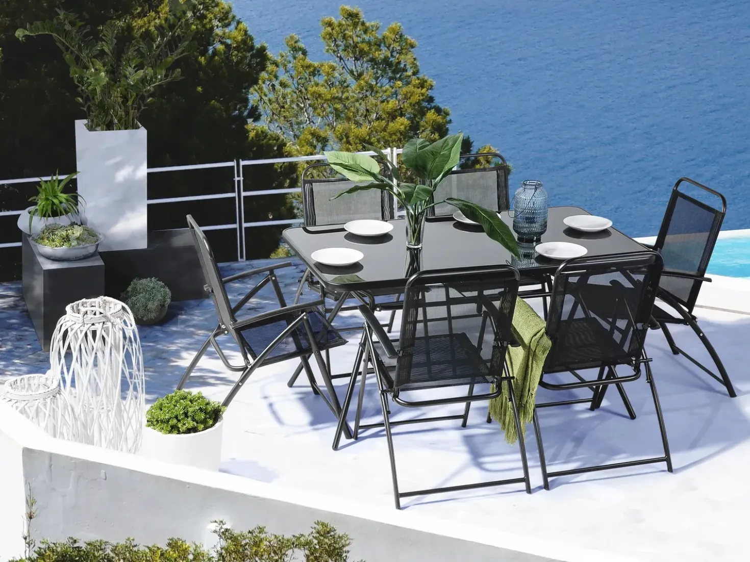 Tavolo da pranzo da giardino LIVO 140 cm 80 cm Vetro Nero