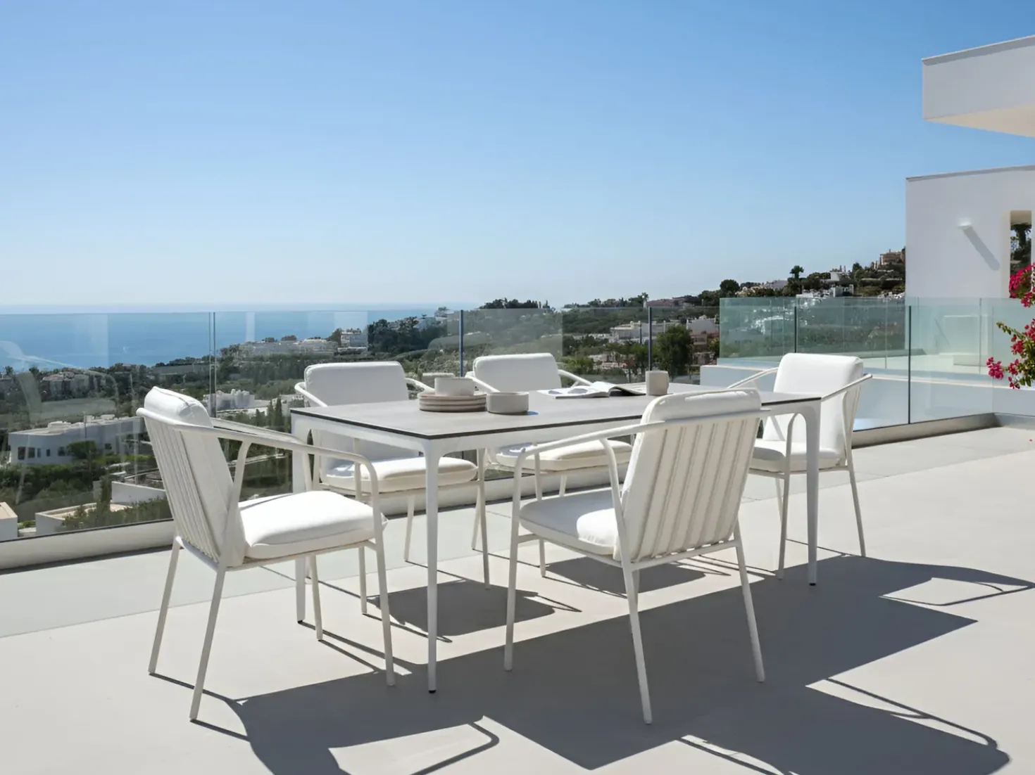 Tavolo da pranzo da giardino SOVARETO 180 cm 90 cm Simil legno Grigio chiaro